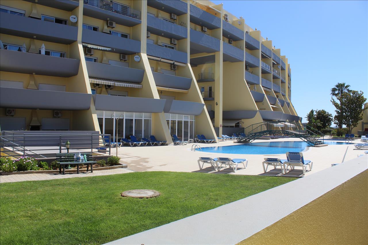 IMOVEL OCUPADO - Apartamento T2 em Lagos com Garagem e Varanda - 305.000€ - Image 1
