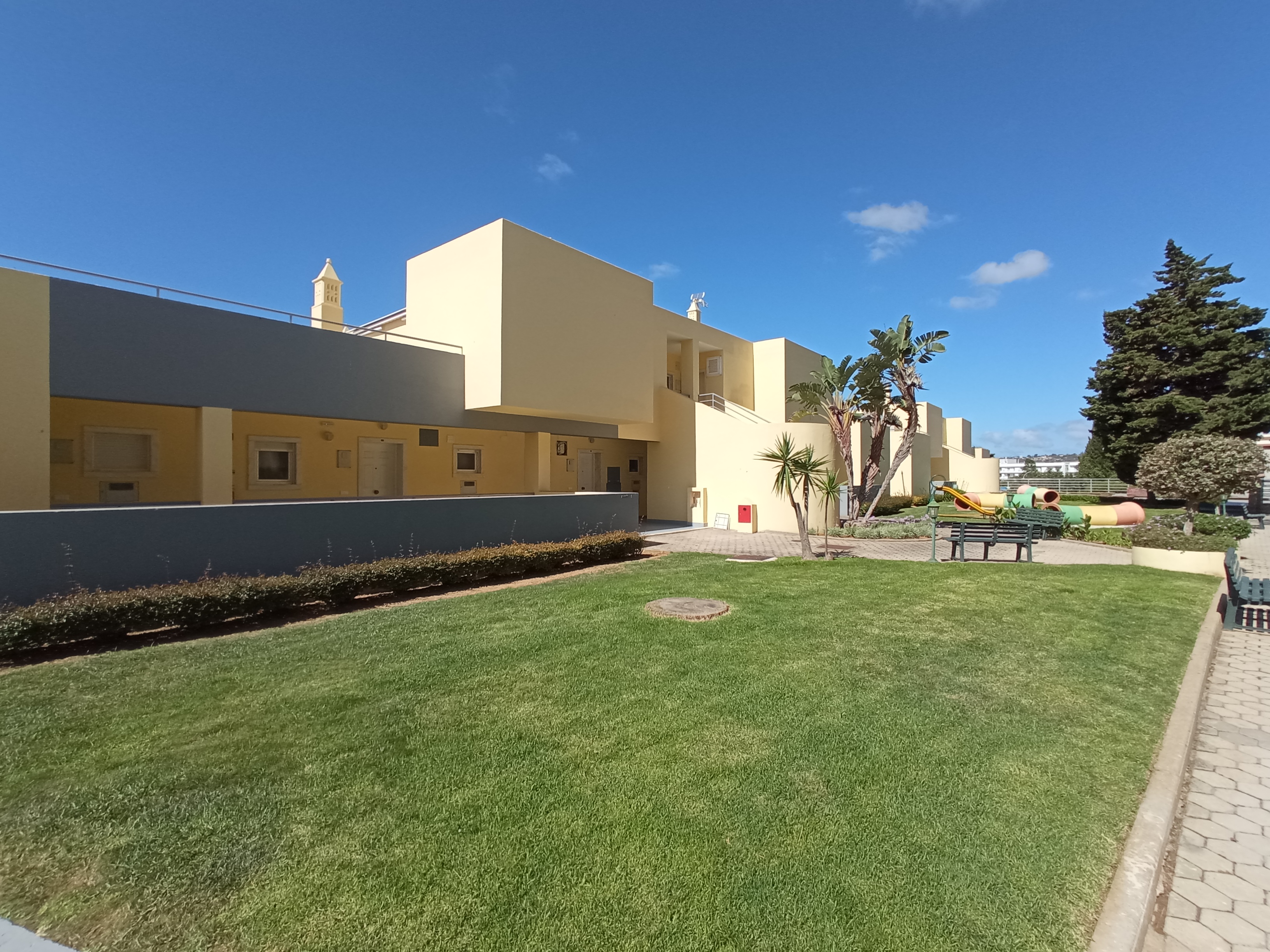 IMOVEL OCUPADO - Apartamento T2 em Lagos com Garagem e Varanda - 305.000€ - Image 8