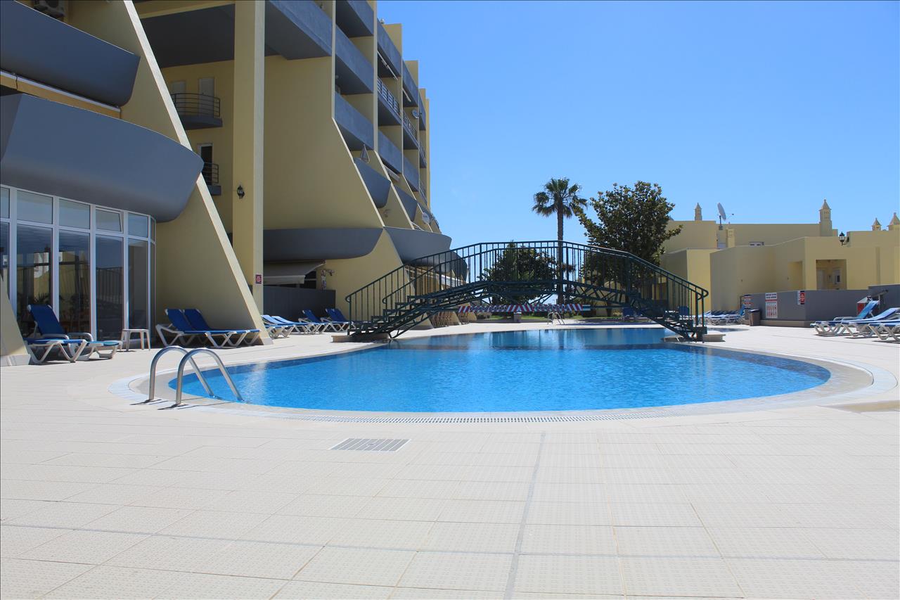 IMOVEL OCUPADO - Apartamento T2 em Lagos com Garagem e Varanda - 305.000€ - Image 2