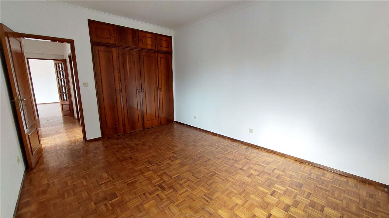 Apartamento T2 - Algueirão Mem-Martins - Image 6