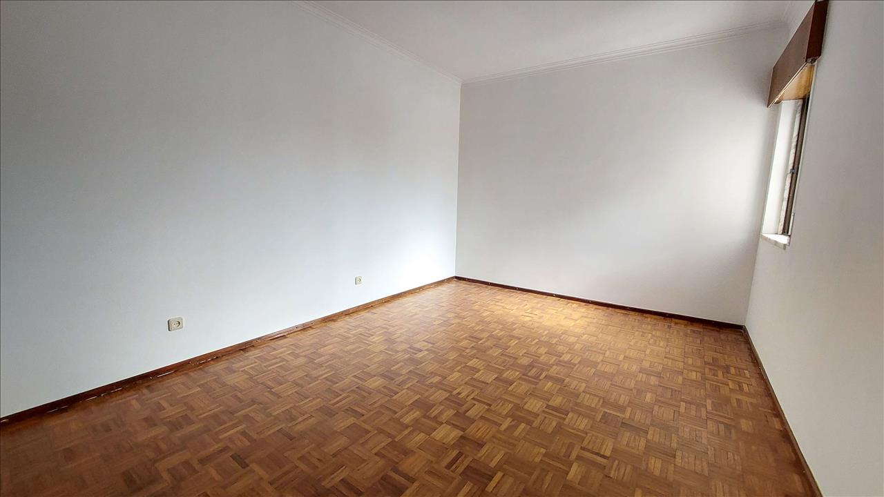 Apartamento T2 - Algueirão Mem-Martins - Image 7