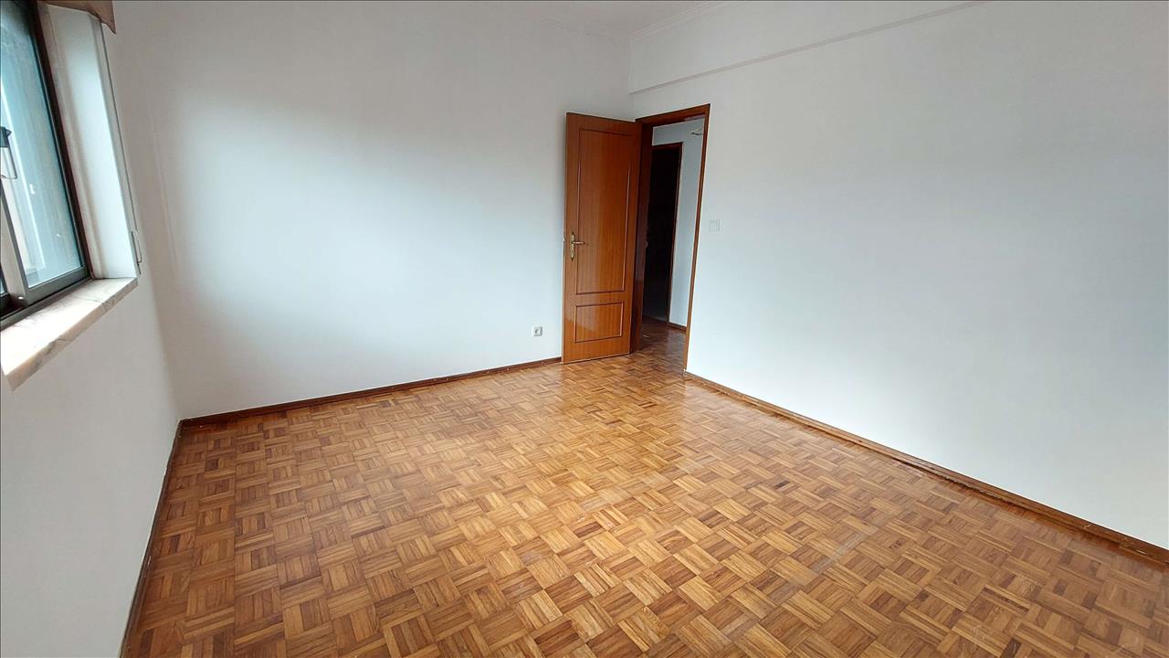 Apartamento T2 - Algueirão Mem-Martins - Image 9