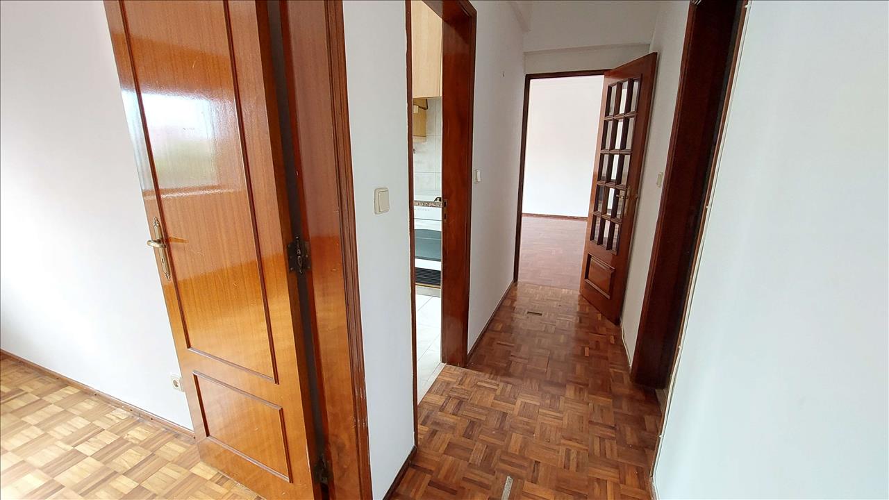 Apartamento T2 - Algueirão Mem-Martins - Image 10