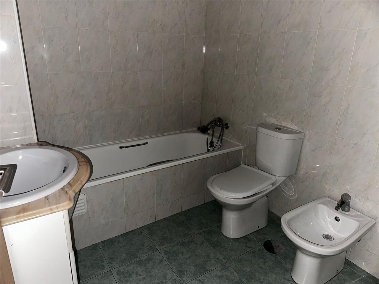 Apartamento T2 em Gondomar com Varanda e Estacionamento - Image 11