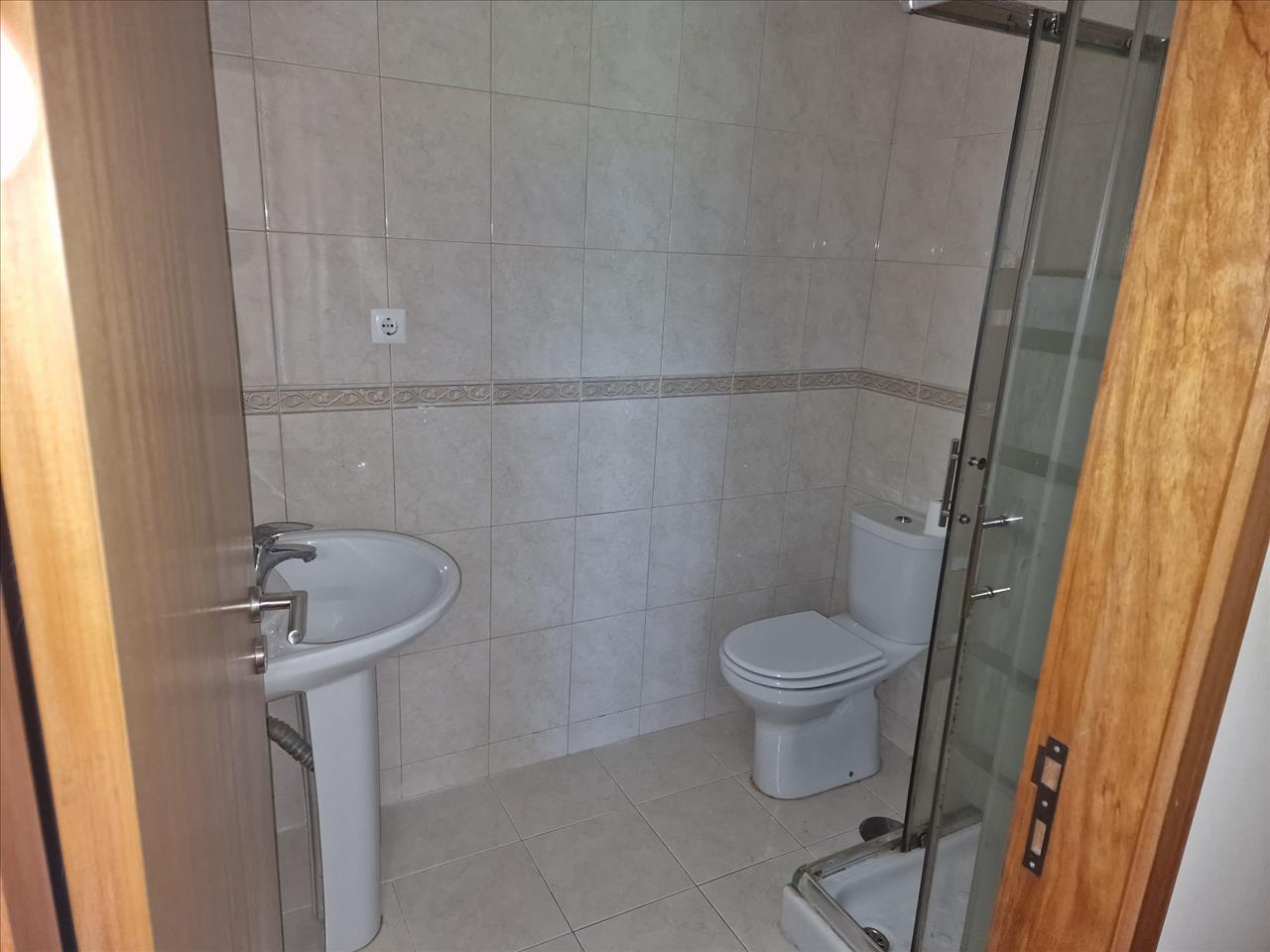 Apartamento T2 em Gondomar com Varanda e Estacionamento - Image 12