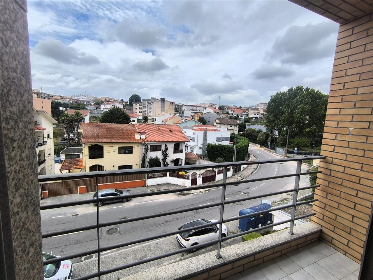 Moderno T2 com Varanda em Gondomar, Porto - 301.000€ - Image 17