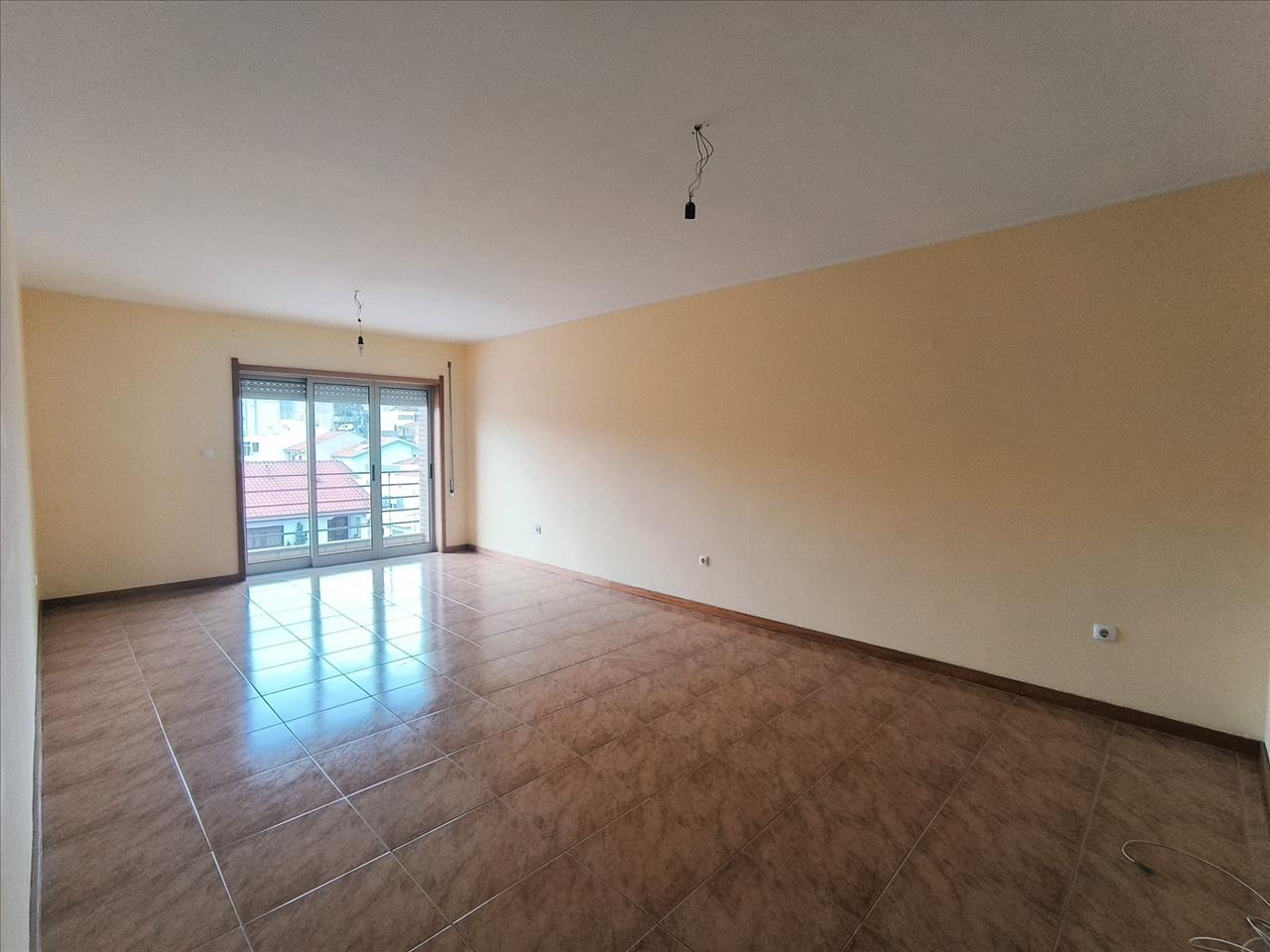 Moderno T2 com Varanda em Gondomar, Porto - 301.000€ - Image 4