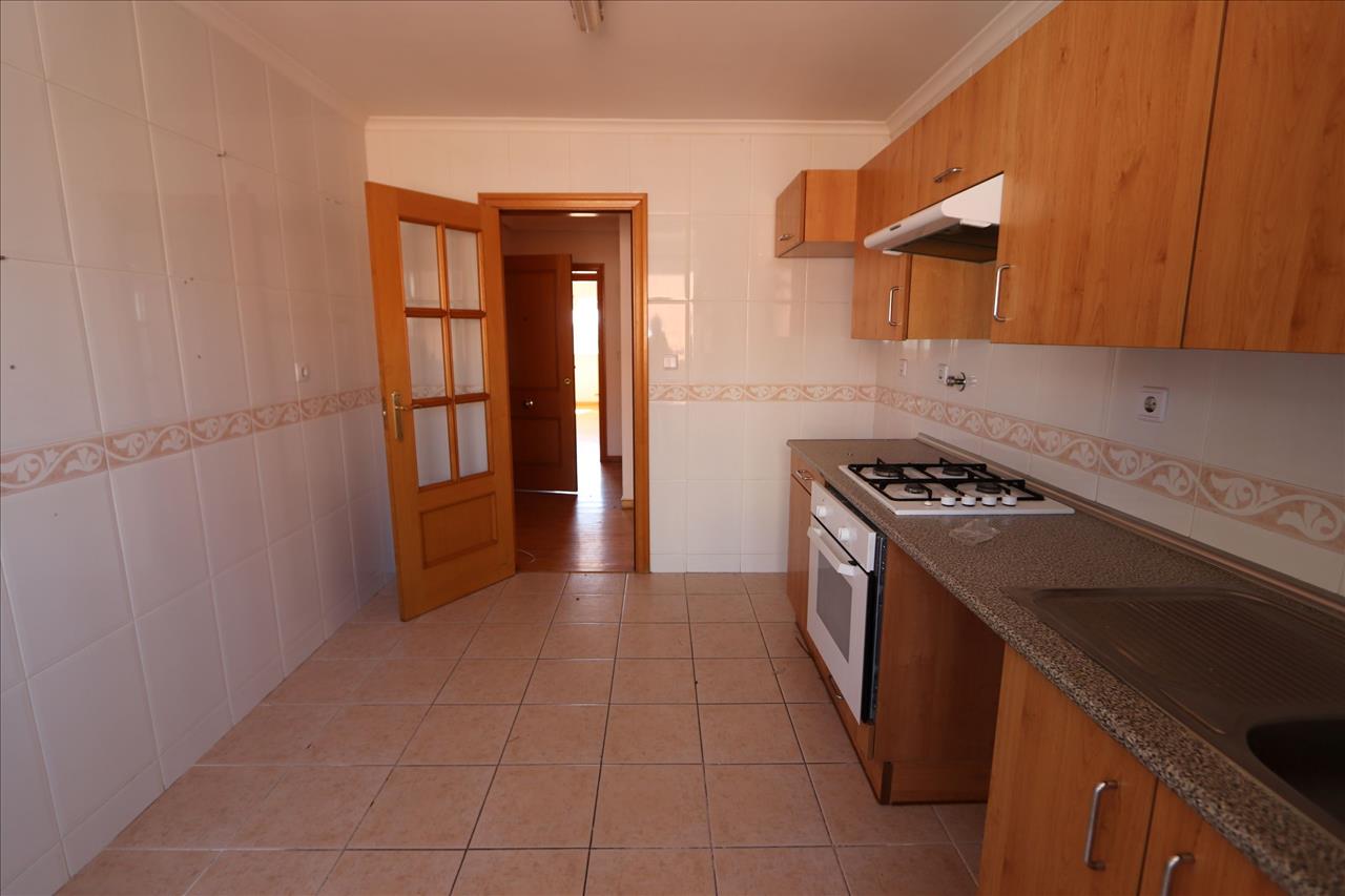 Apartamento T3 com 132m2 e lugar de garagem em Alhos Vedros - Image 12