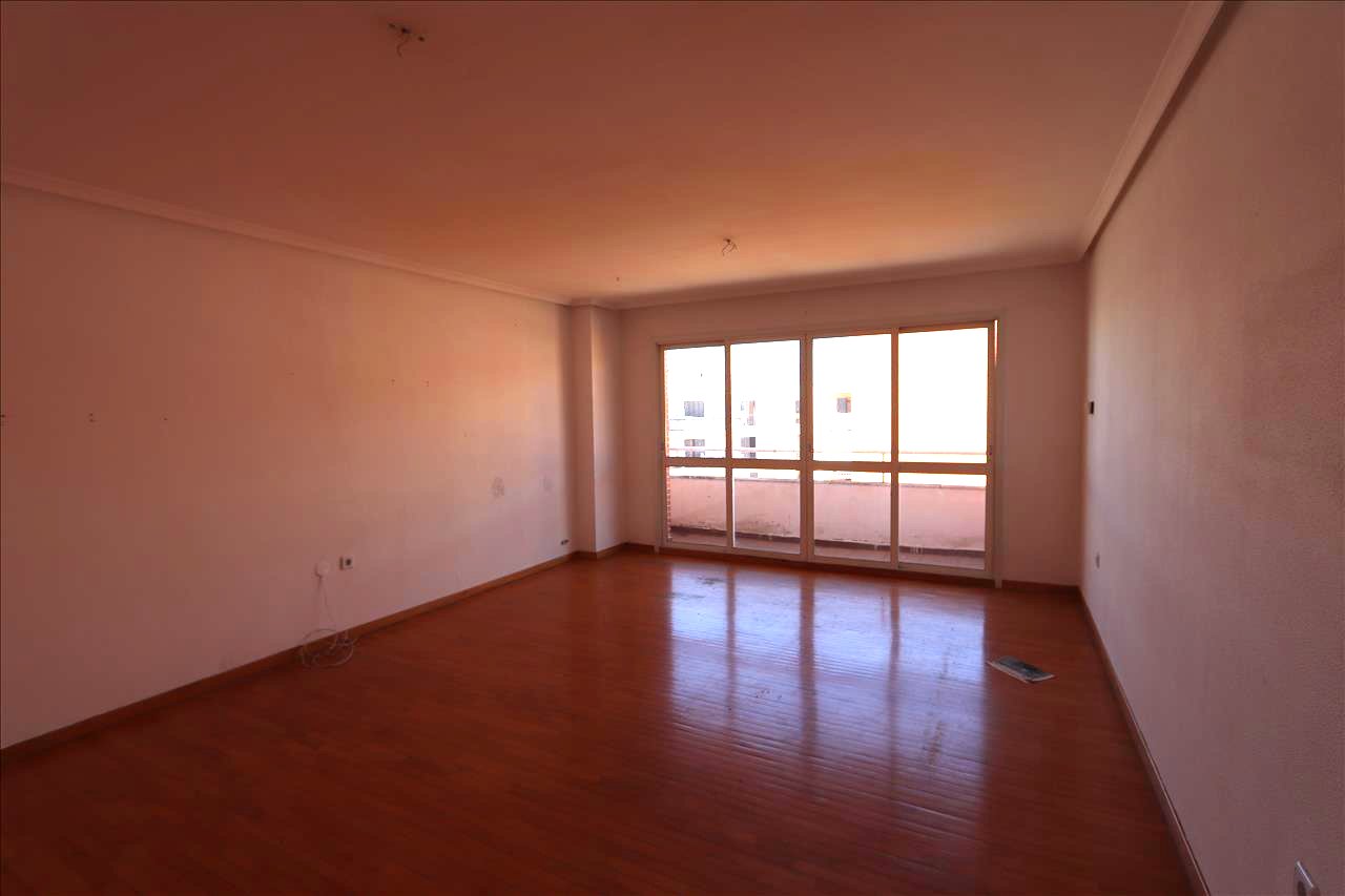 Apartamento T3 com 132m2 e lugar de garagem em Alhos Vedros - Image 3