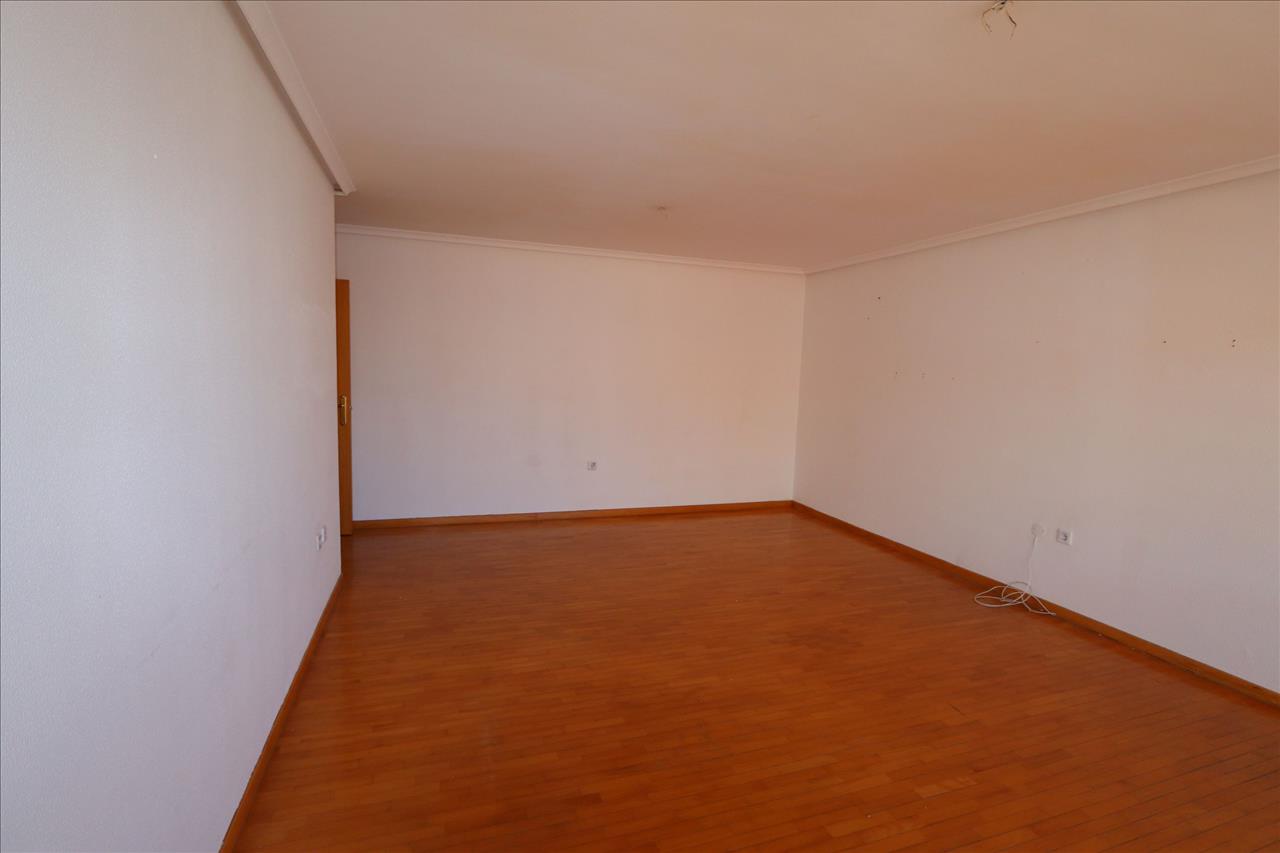 Apartamento T3 com 132m2 e lugar de garagem em Alhos Vedros - Image 4