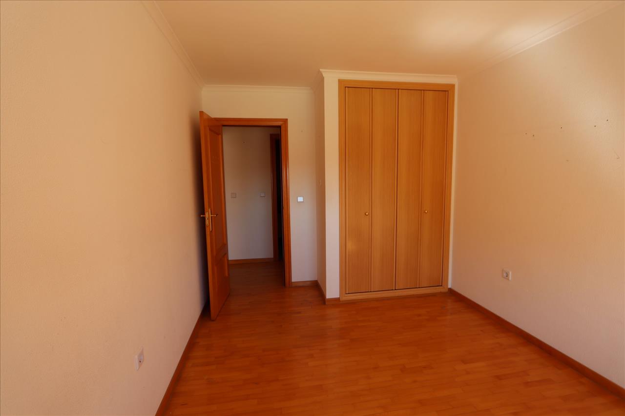 Apartamento T3 com 132m2 e lugar de garagem em Alhos Vedros - Image 5