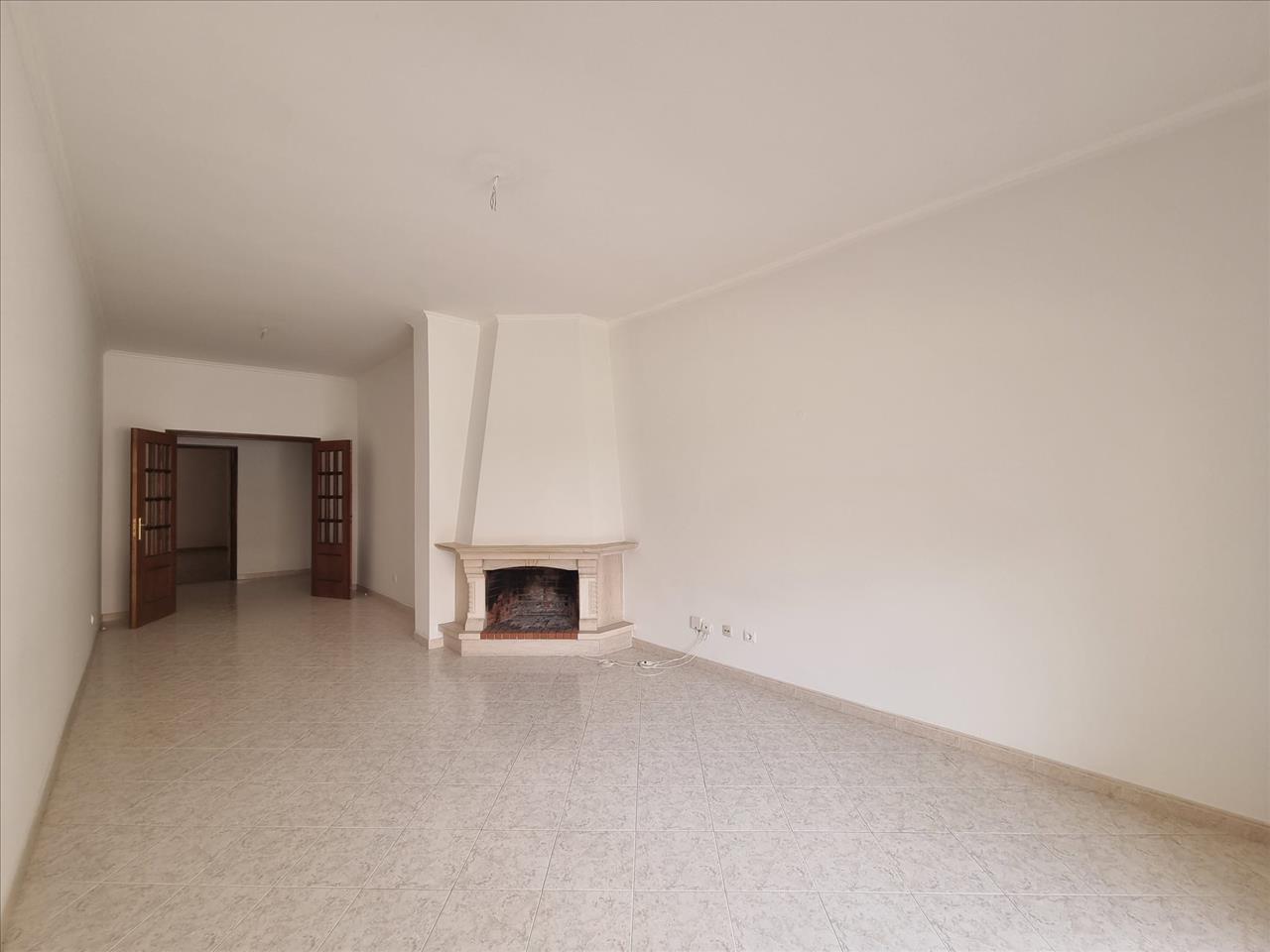 undefined - Image 3