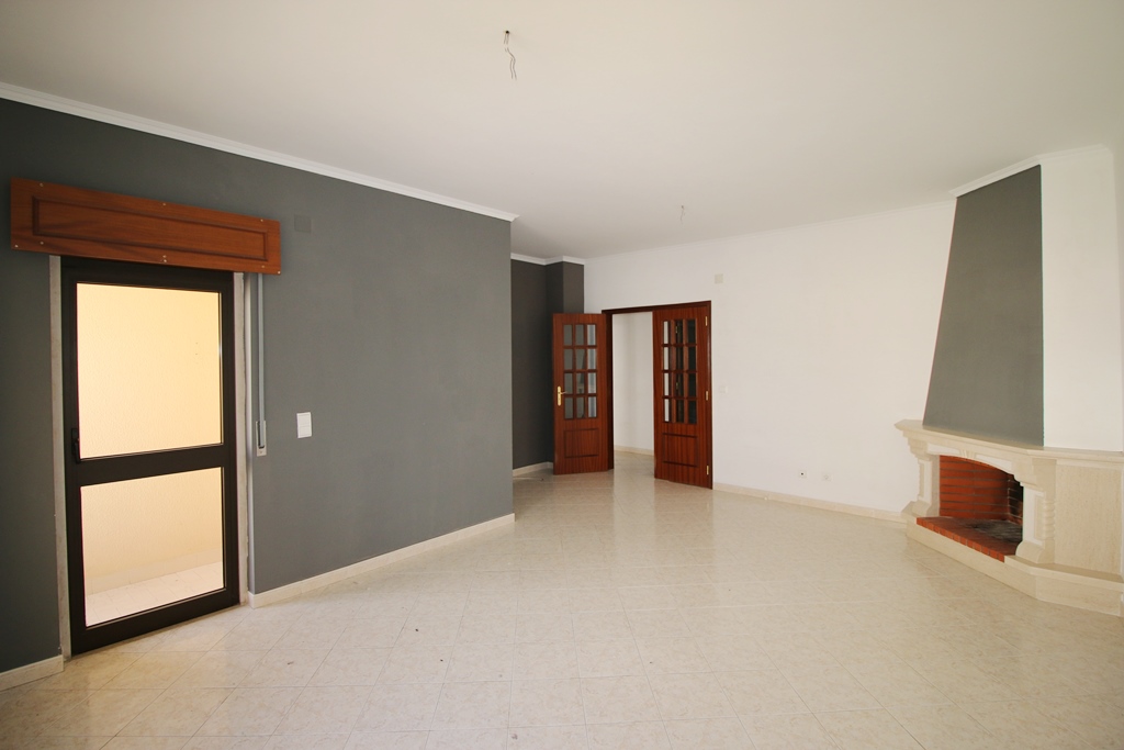 undefined - Image 1