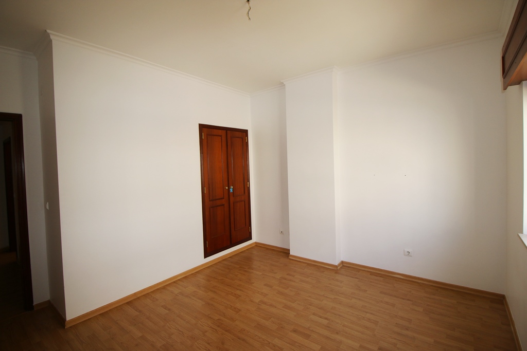 undefined - Image 8