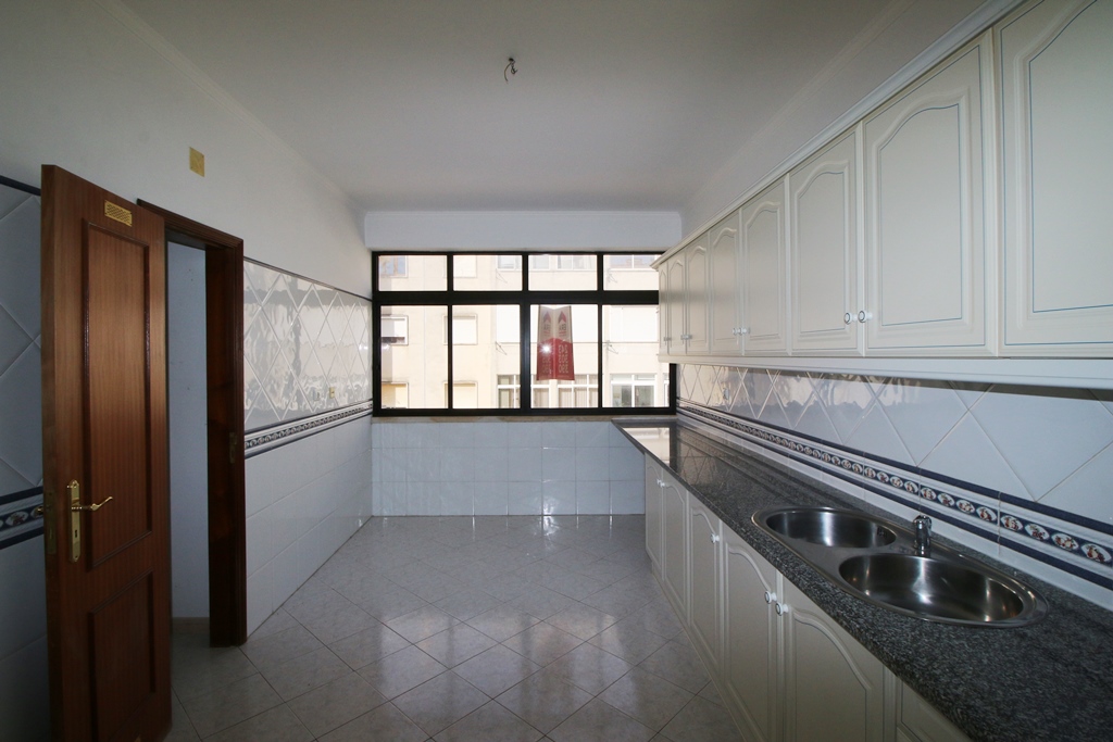 undefined - Image 5