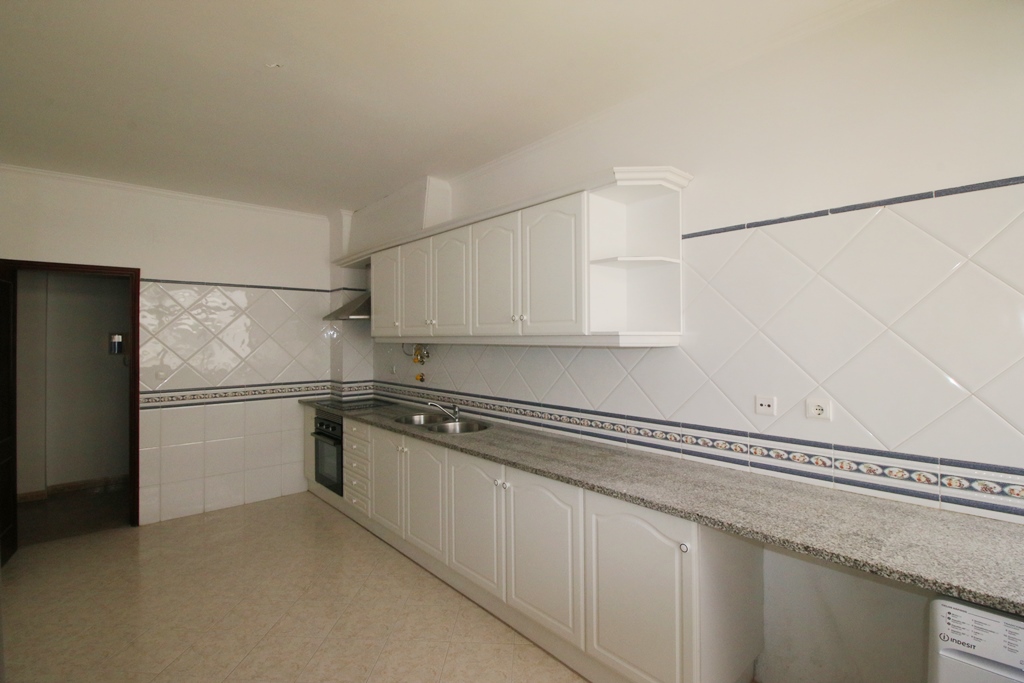 undefined - Image 4