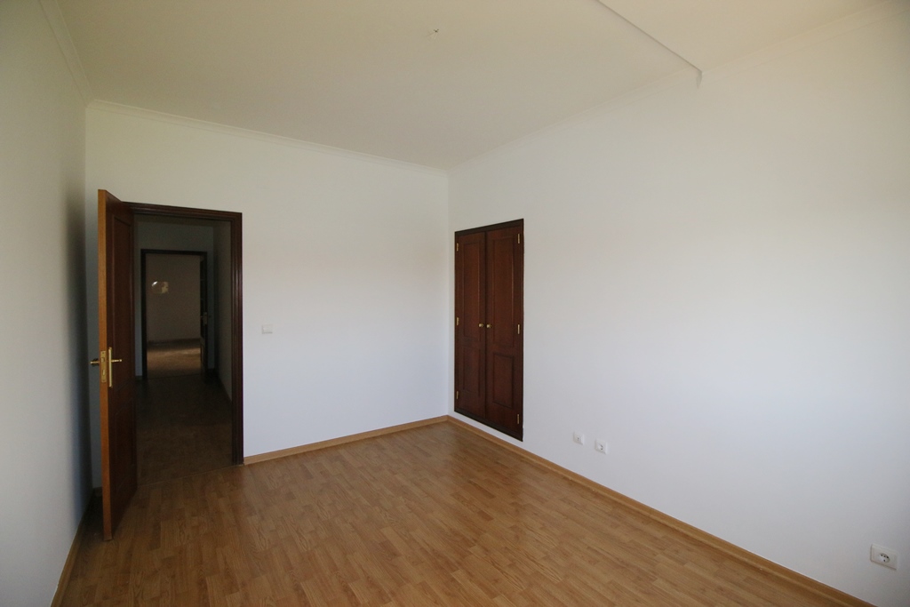 undefined - Image 5