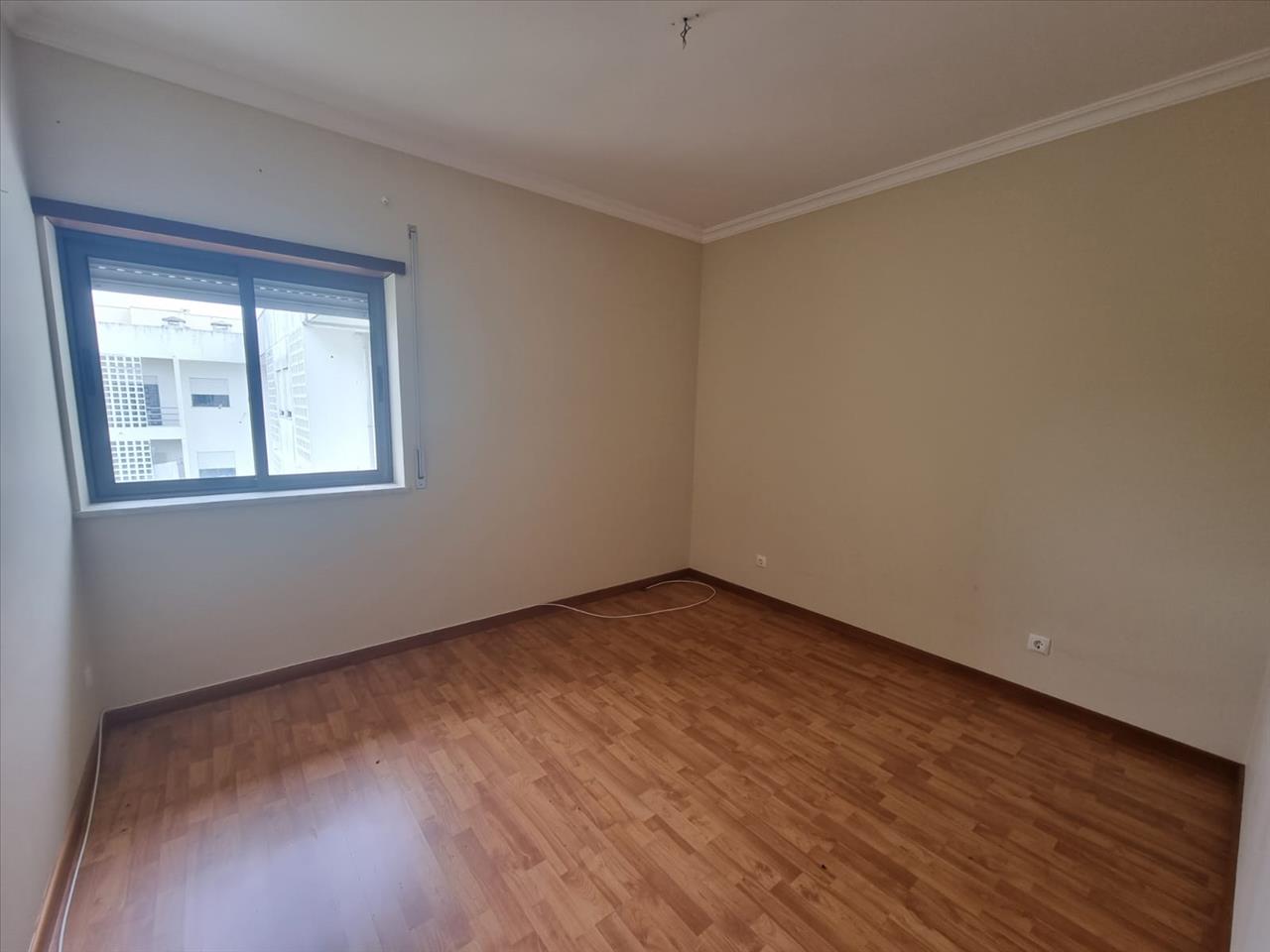 Apartamento T4 com uma área total de 114 metros quadrados, situado em Alter do Chão - Image 9