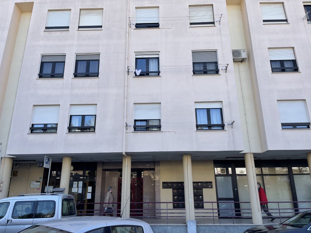 Apartamento T2 com Elevador e Armazenamento em Portalegre - Image 5