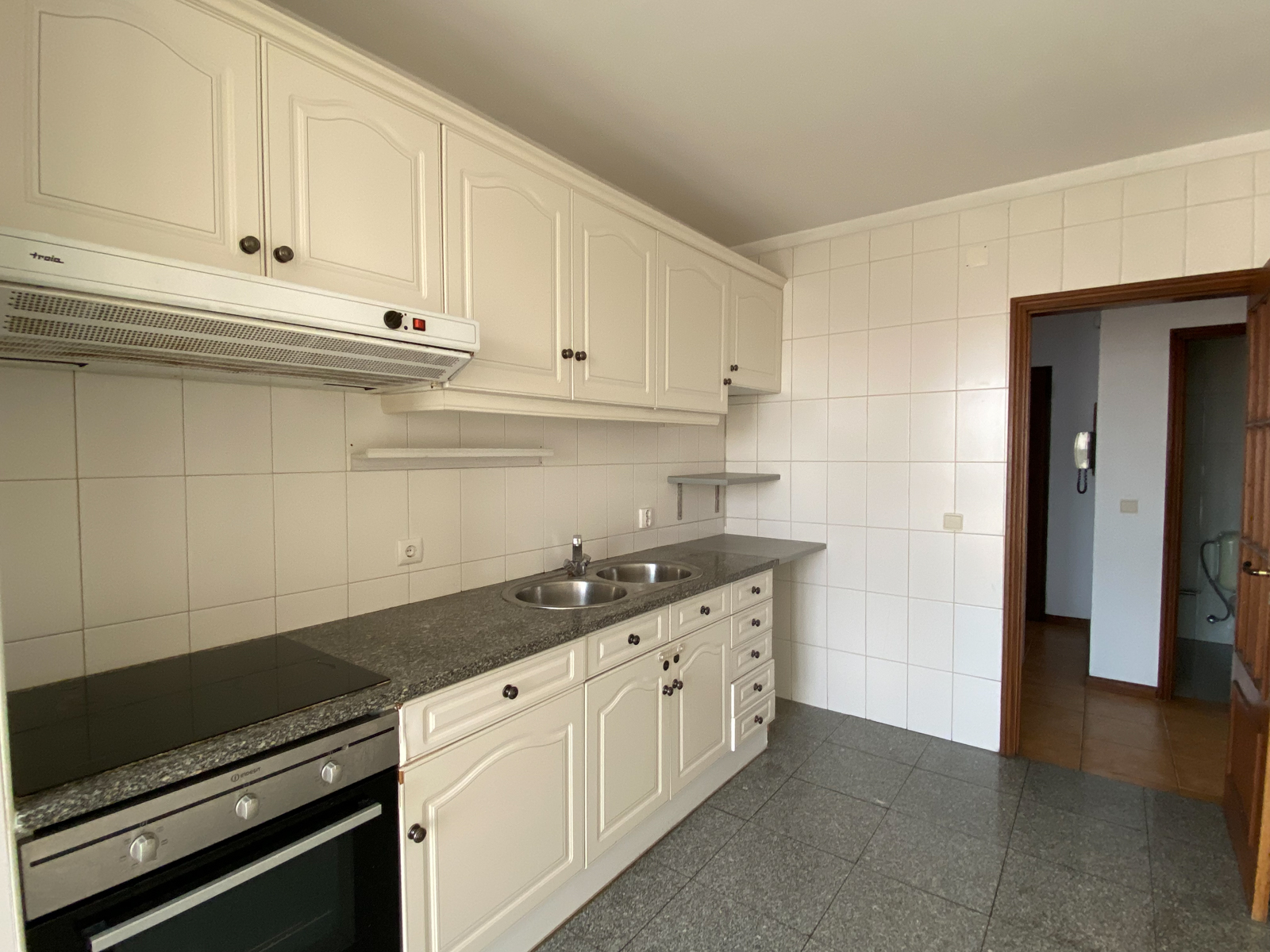Apartamento T2 situado em Vilar do Paraíso - Image 11