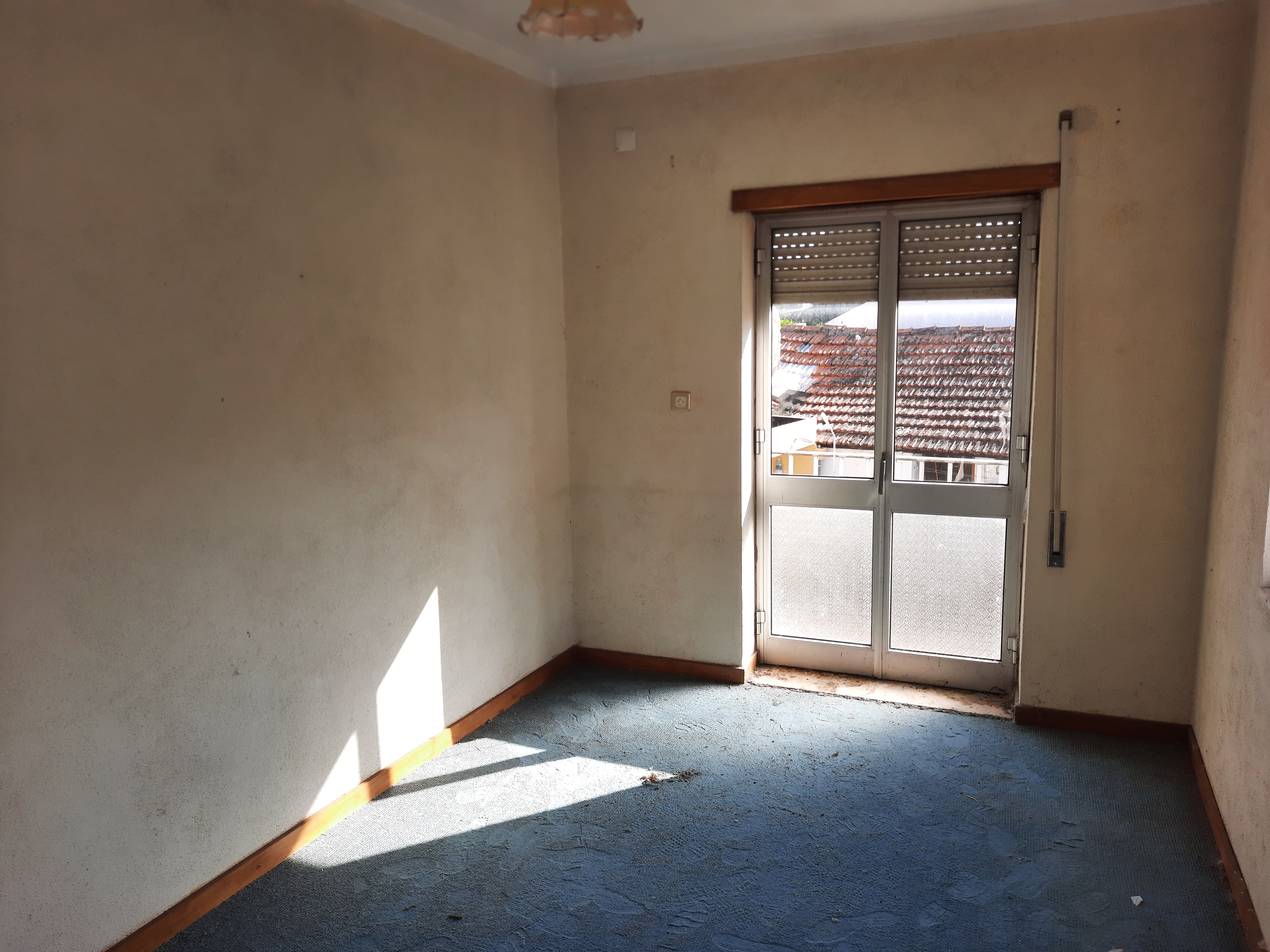 Moradia para remodelar em Nogueira do Cravo - Image 14