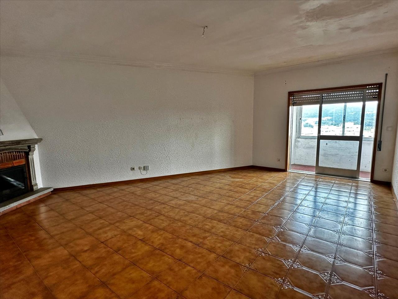 undefined - Image 3