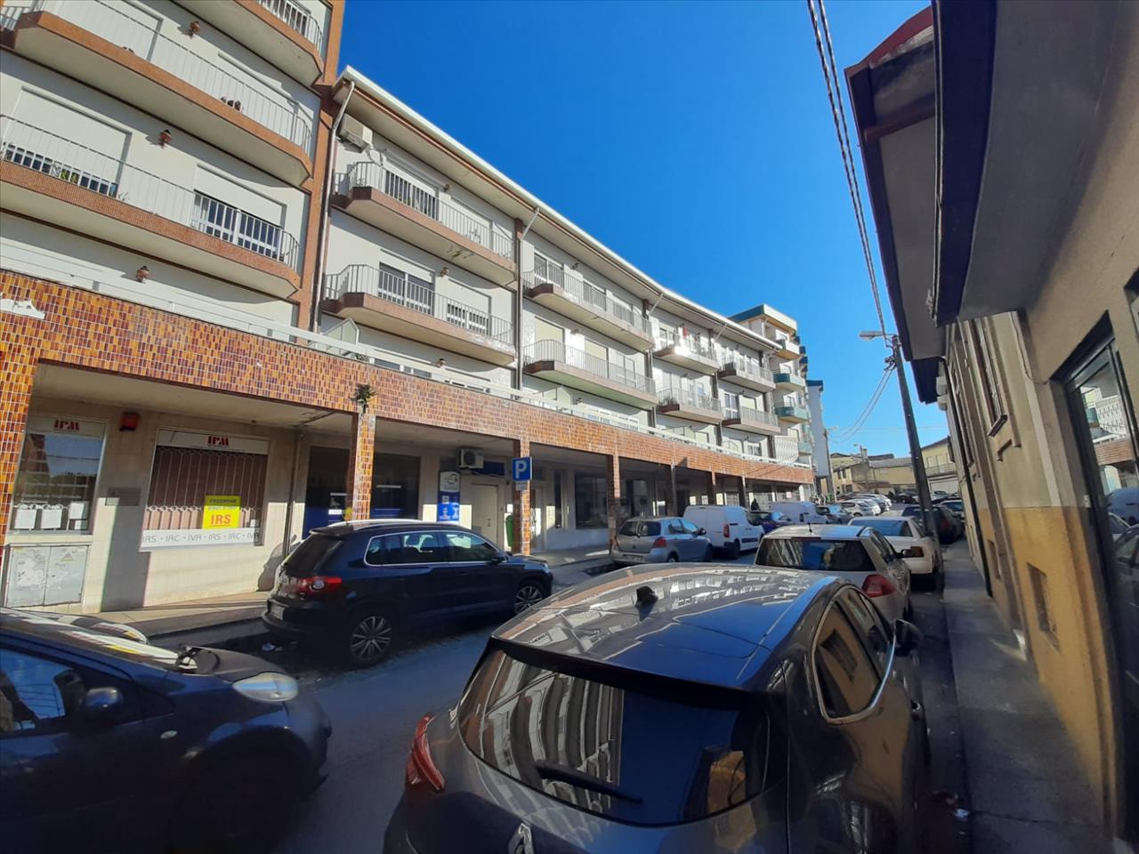 Apartamento  T3 em Rio Tinto, Gondomar  com garagem box  - Image 1