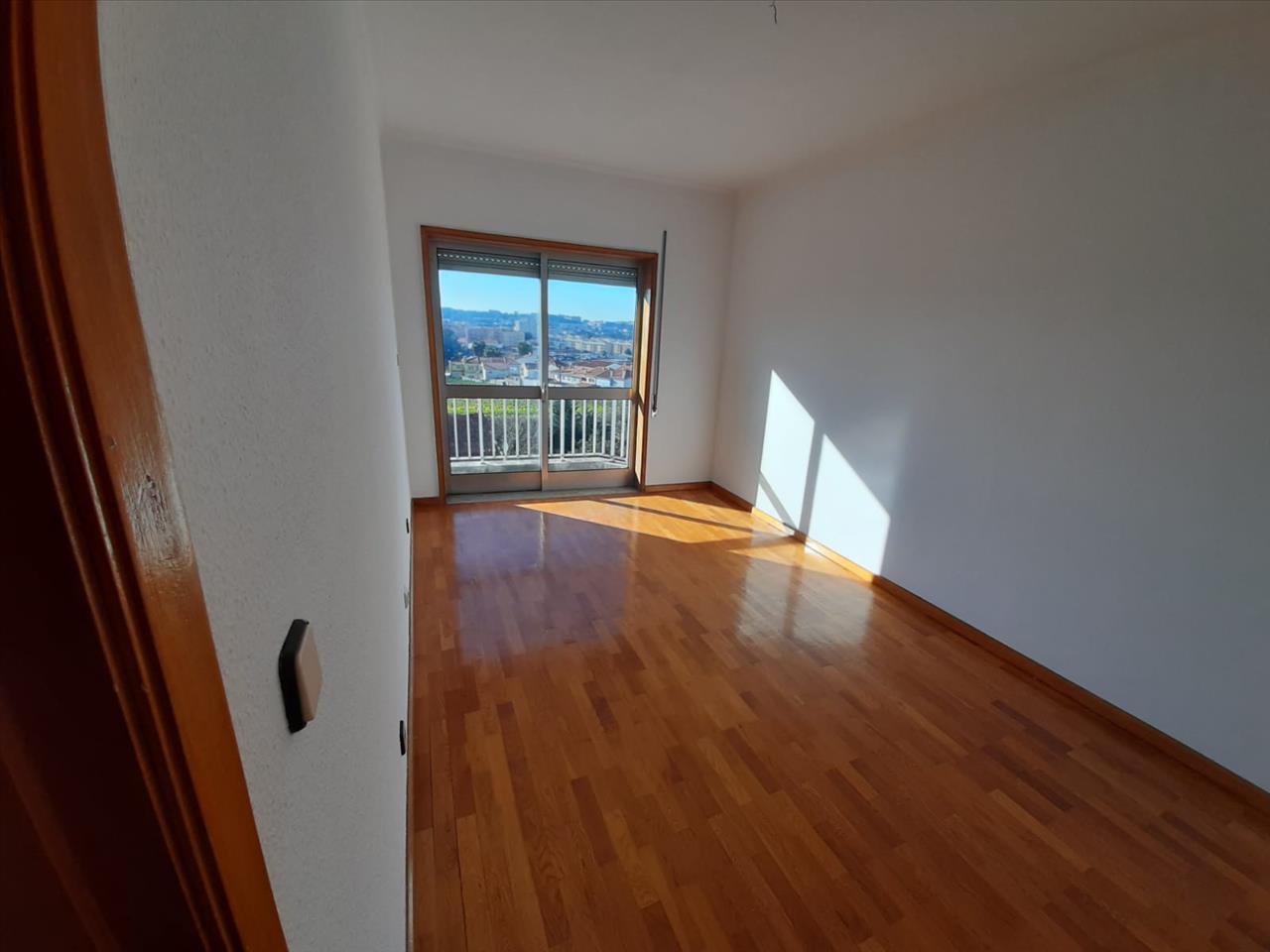 Apartamento  T3 em Rio Tinto, Gondomar  com garagem box  - Image 8