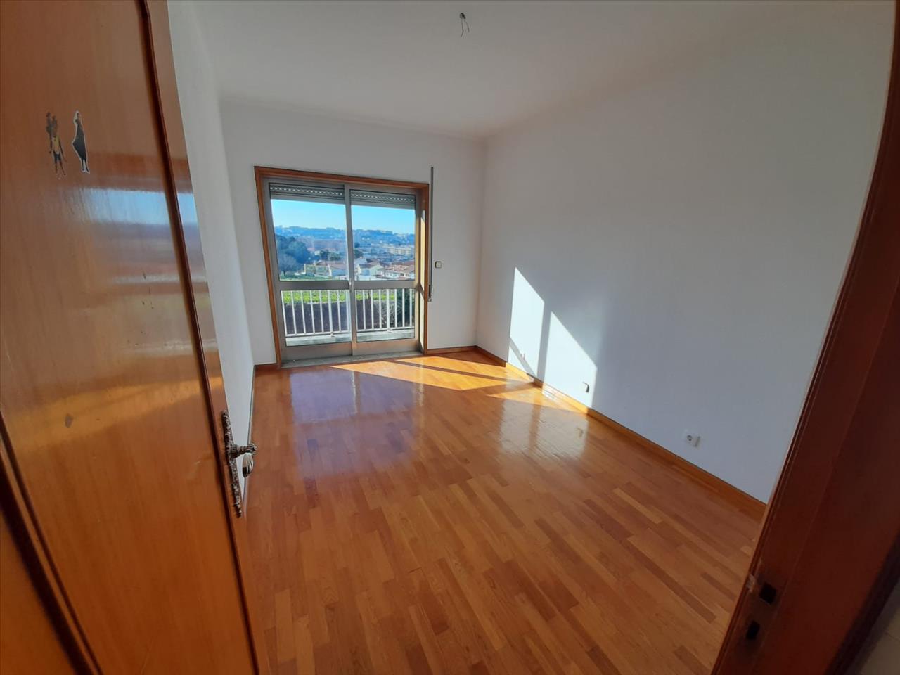 Apartamento  T3 em Rio Tinto, Gondomar  com garagem box  - Image 9