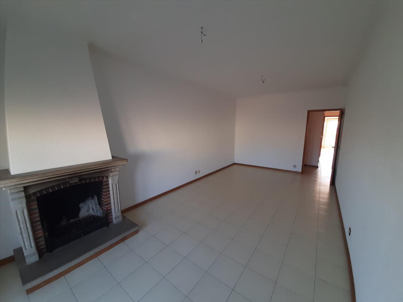 Apartamento  T3 em Rio Tinto, Gondomar  com garagem box  - Image 5