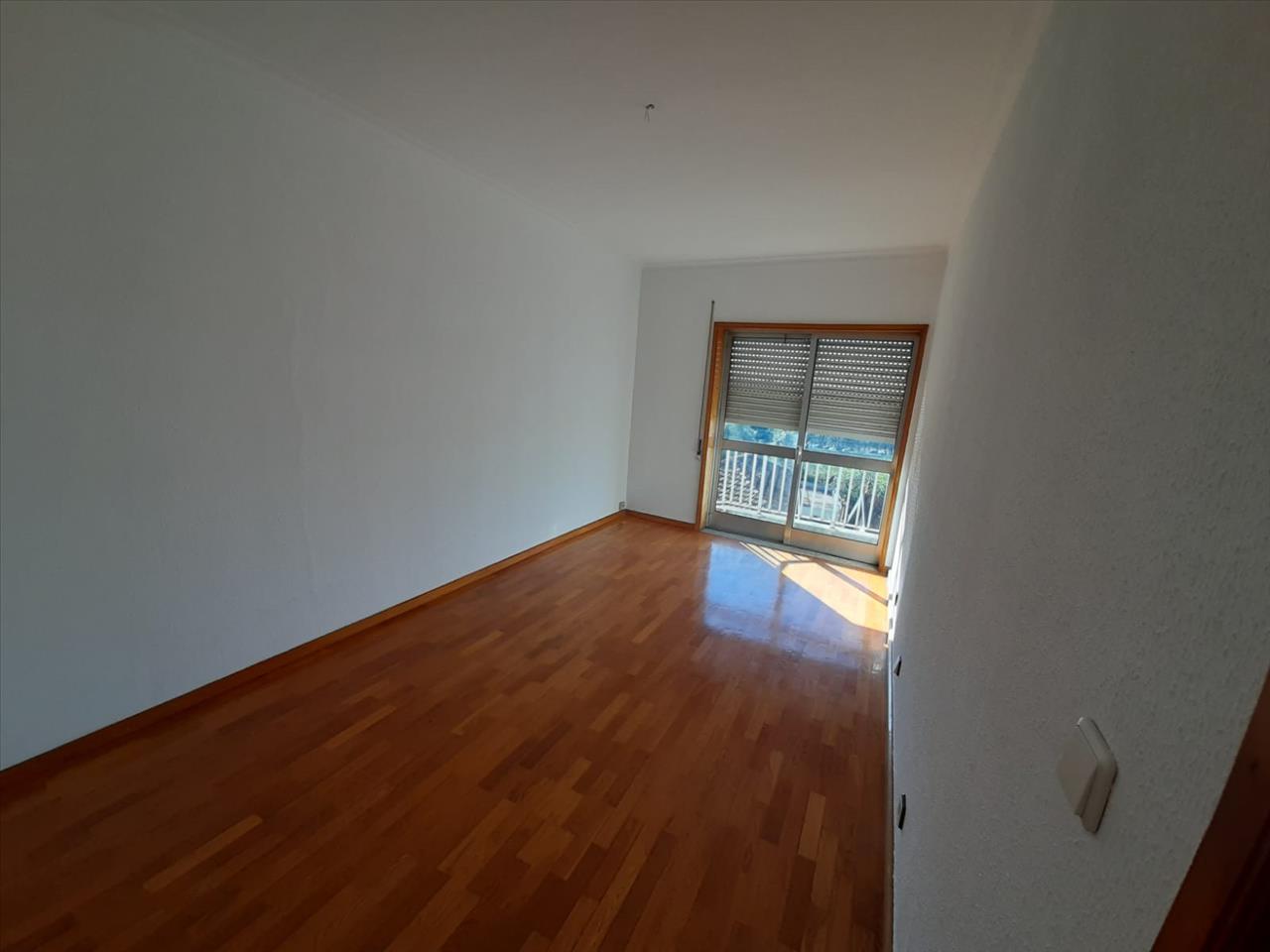 Apartamento  T3 em Rio Tinto, Gondomar  com garagem box  - Image 10