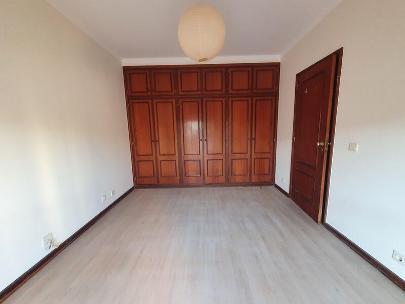 undefined - Image 6