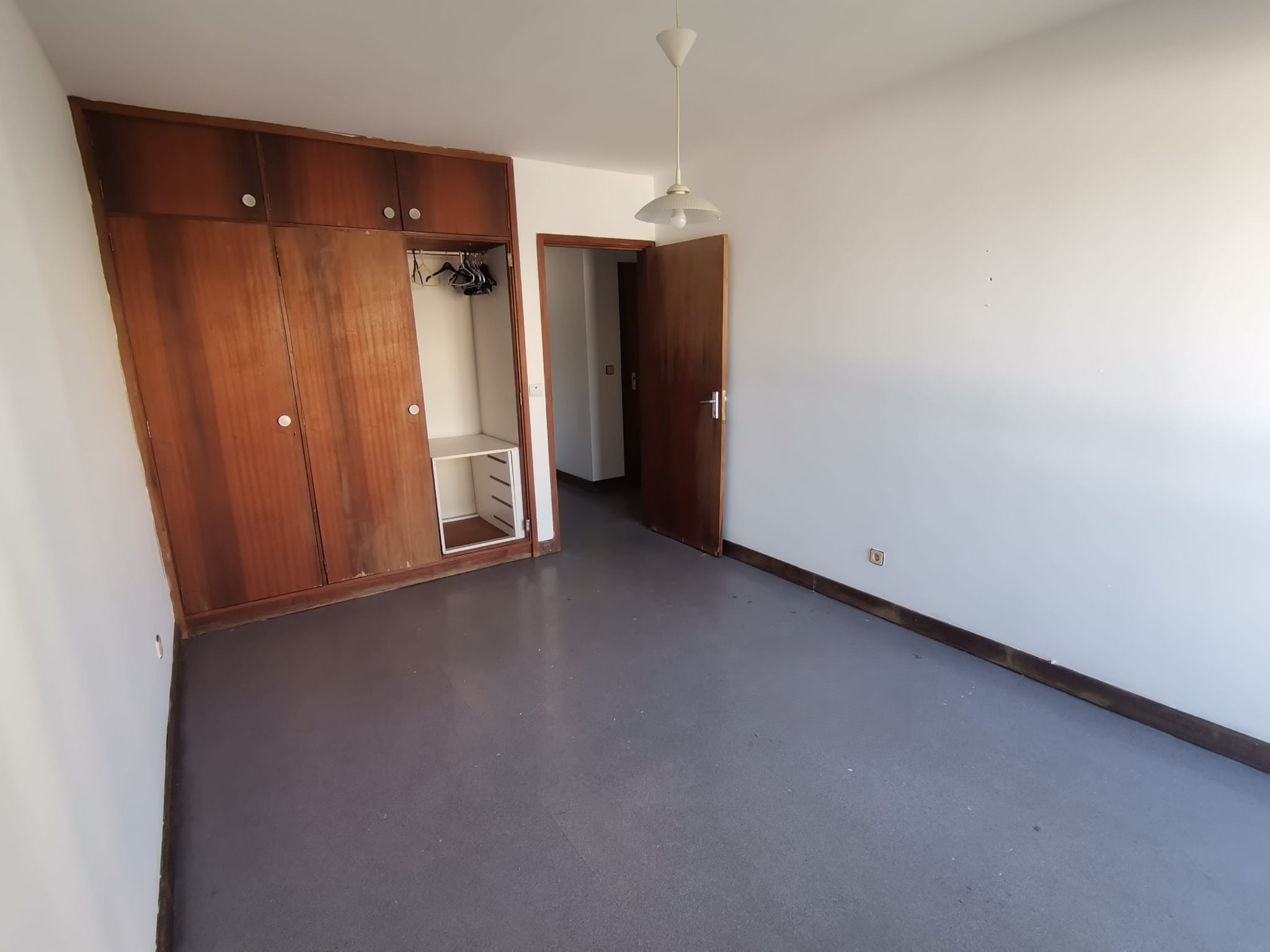 Apartamento T2 com Vista Panorâmica em Faro, Portimão - Image 6