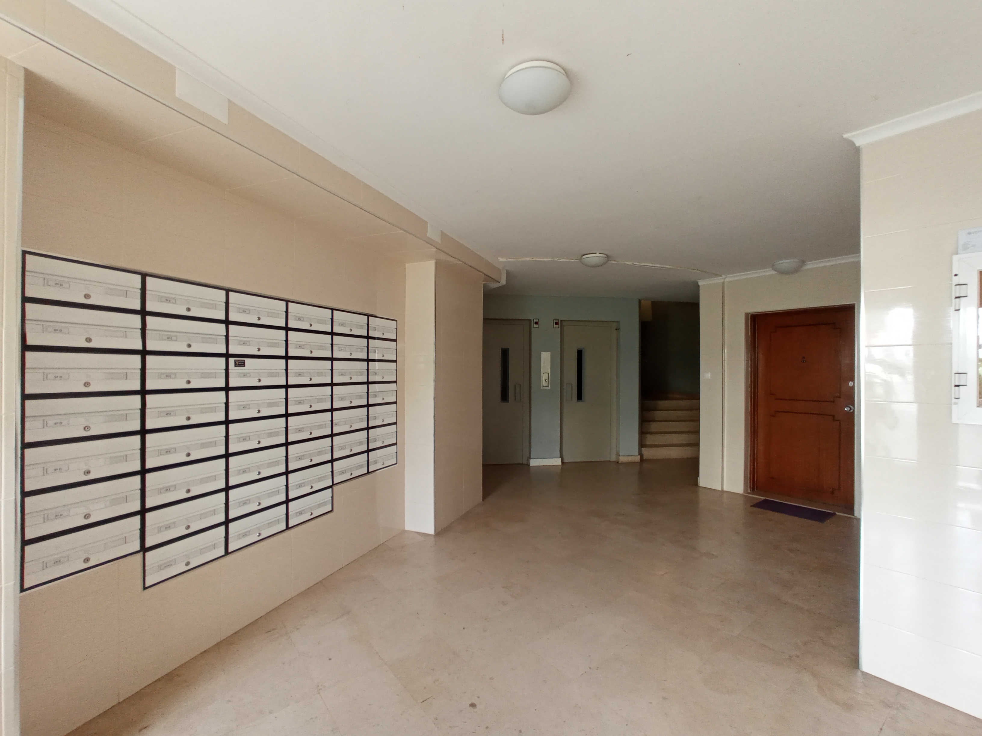 Apartamento T2 com Vista Panorâmica em Faro, Portimão - Image 3