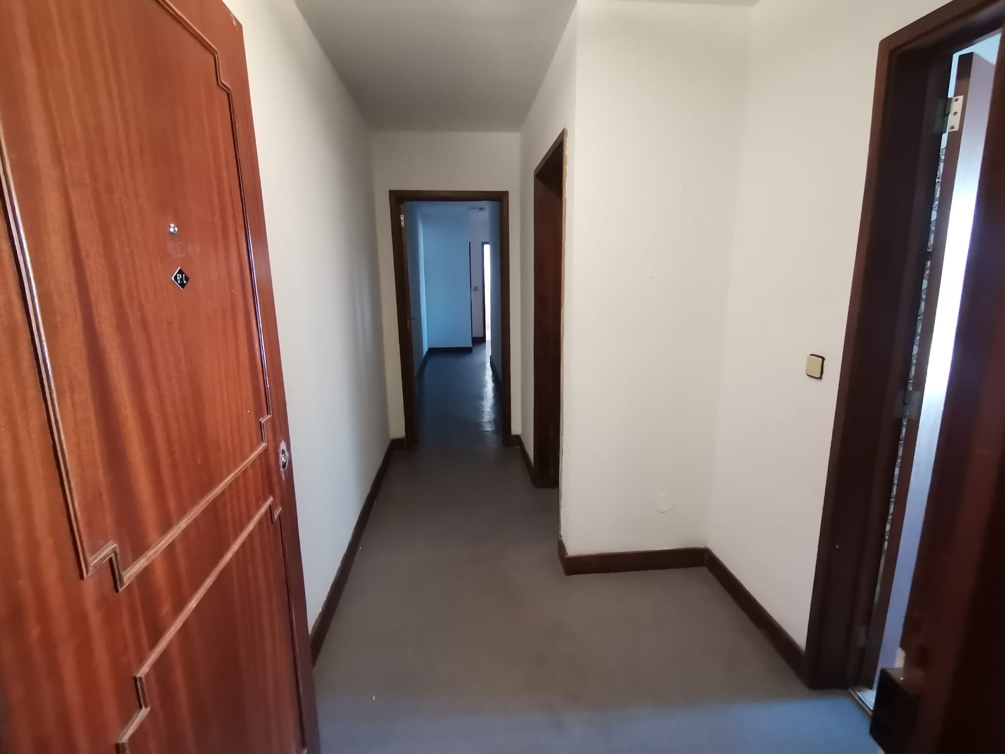 Apartamento T2 com Vista Panorâmica em Faro, Portimão - Image 4