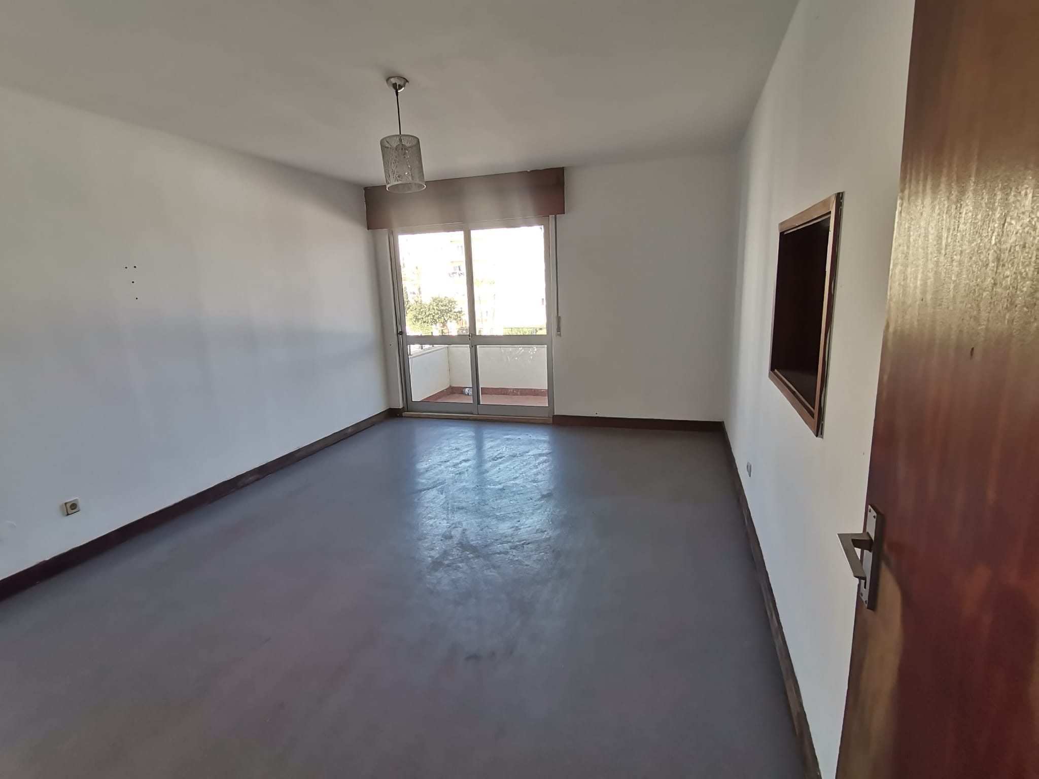 Apartamento T2 com Vista Panorâmica em Faro, Portimão - Image 5