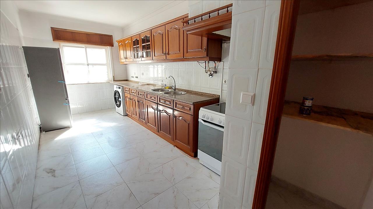 Apartamento T2 - Algueirão Mem-Martins - Image 7