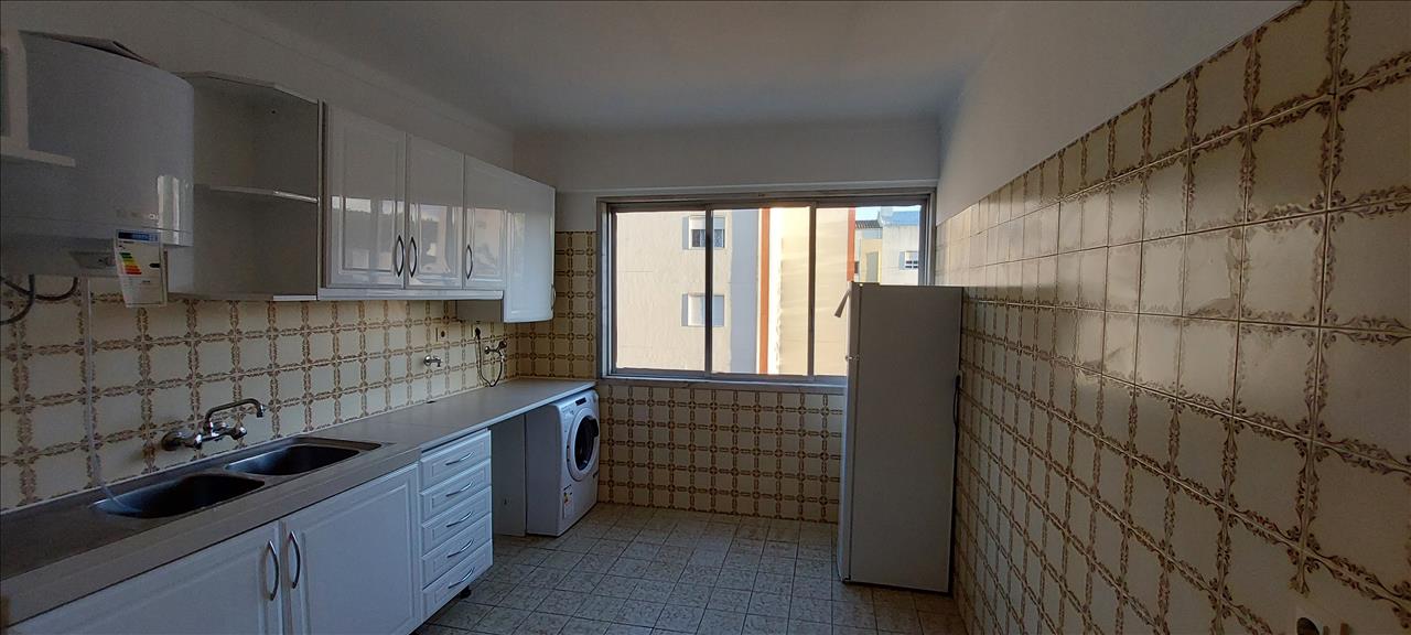 undefined - Image 5