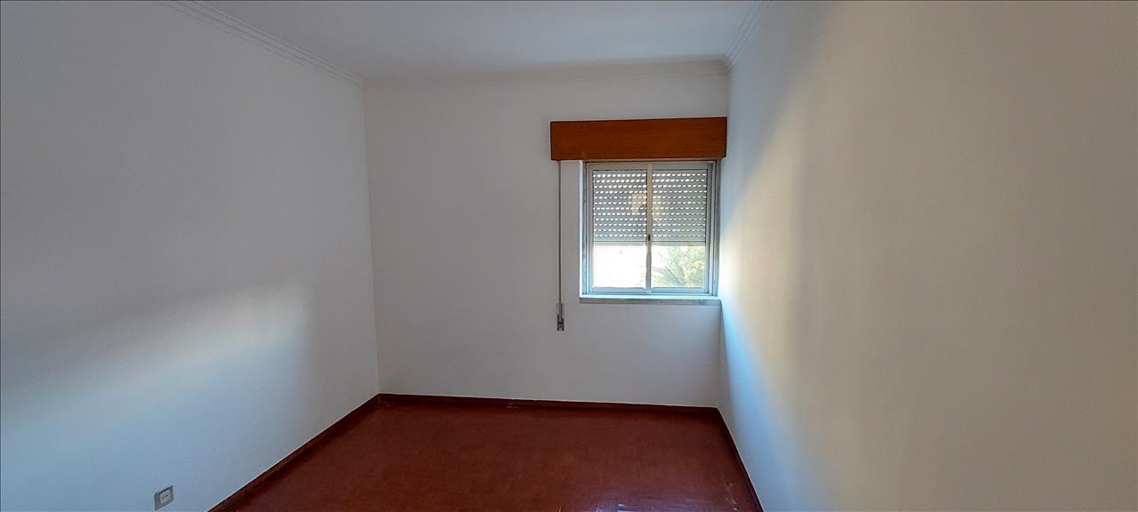 undefined - Image 8