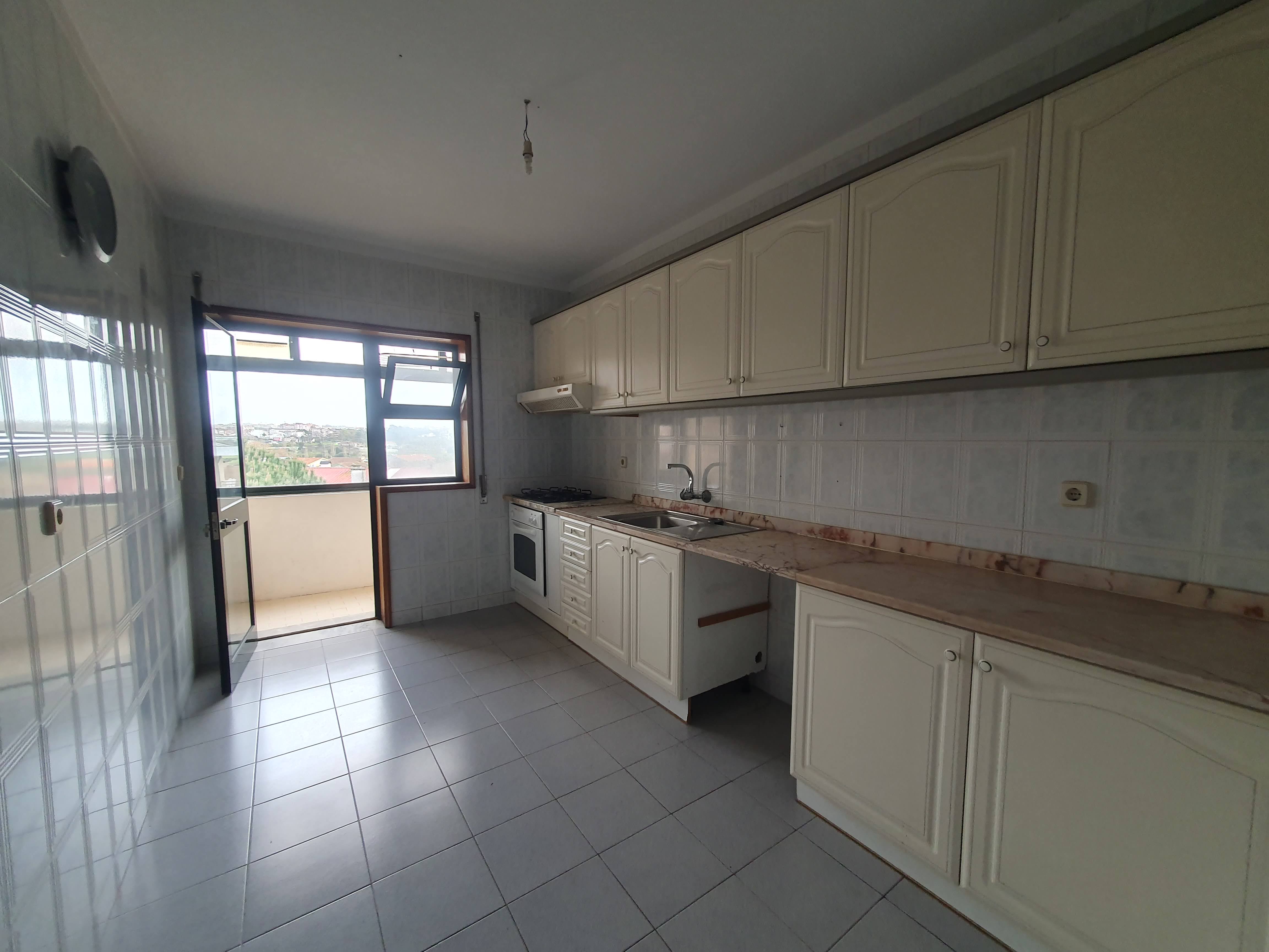 Apartamento T1 em  Rio Tinto - Rua das Cavadas - Image 7