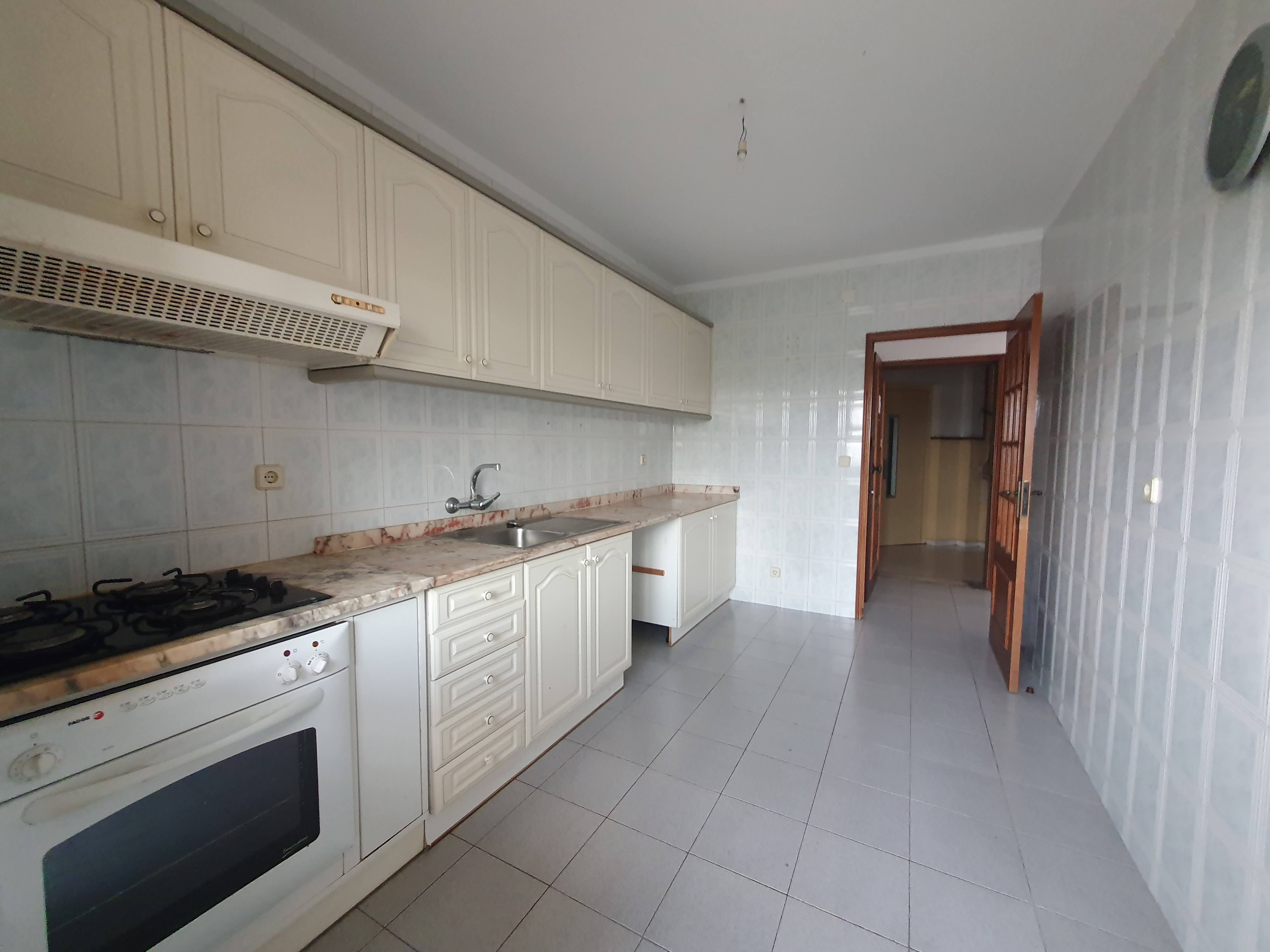 Apartamento T1 em  Rio Tinto - Rua das Cavadas - Image 6