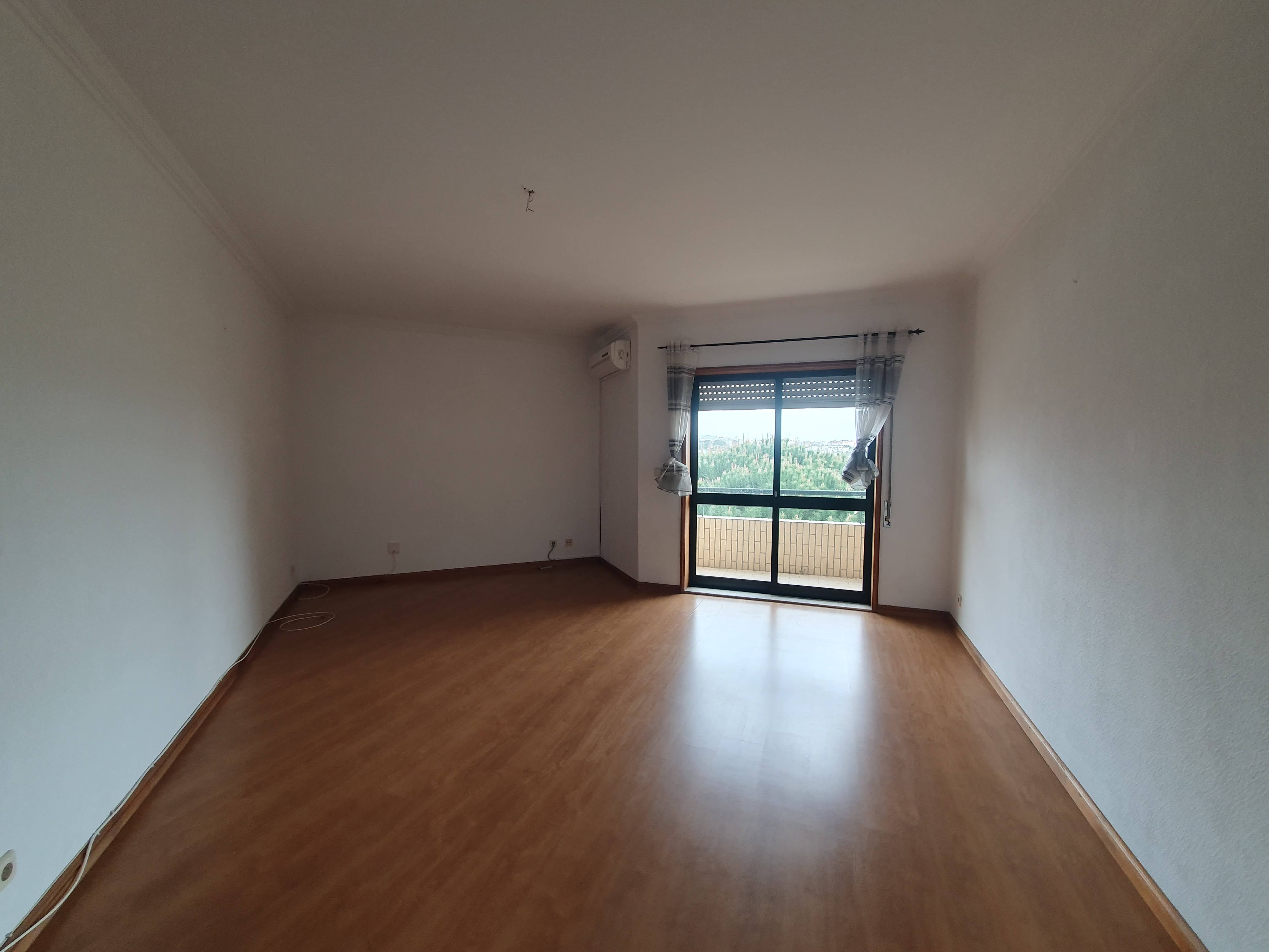 Apartamento T1 em  Rio Tinto - Rua das Cavadas - Image 5