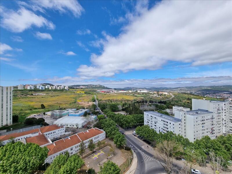 Apartamento T2 Santo António de Cavaleiros (Loures) - Image 17