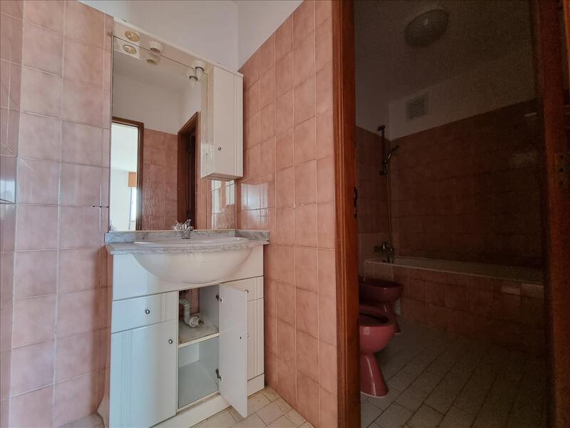Apartamento T2 Santo António de Cavaleiros (Loures) - Image 14