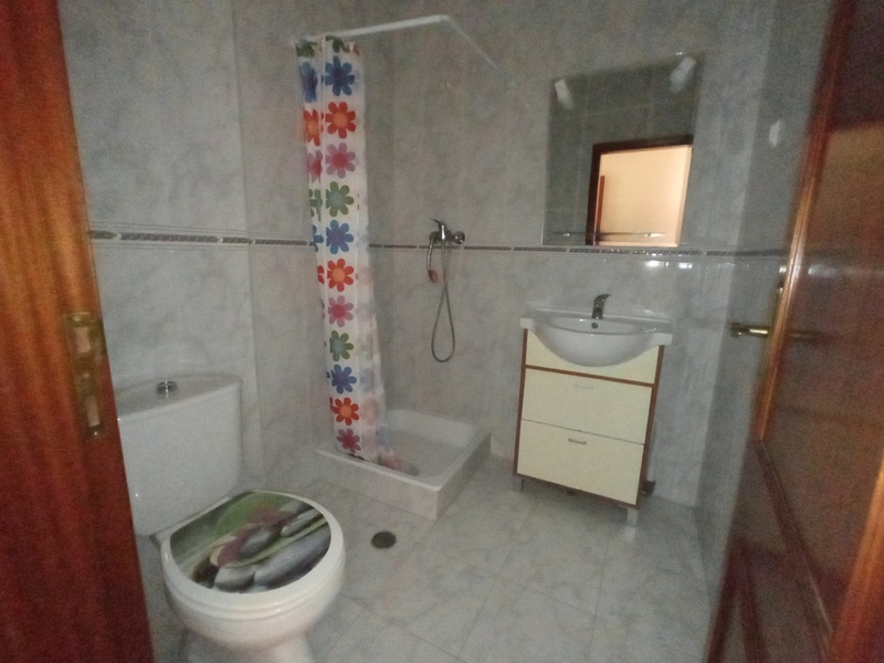  T3 com Lareira, Arrecadação e 164m² Totais – Rua Maria Lamas, Moita - Image 14
