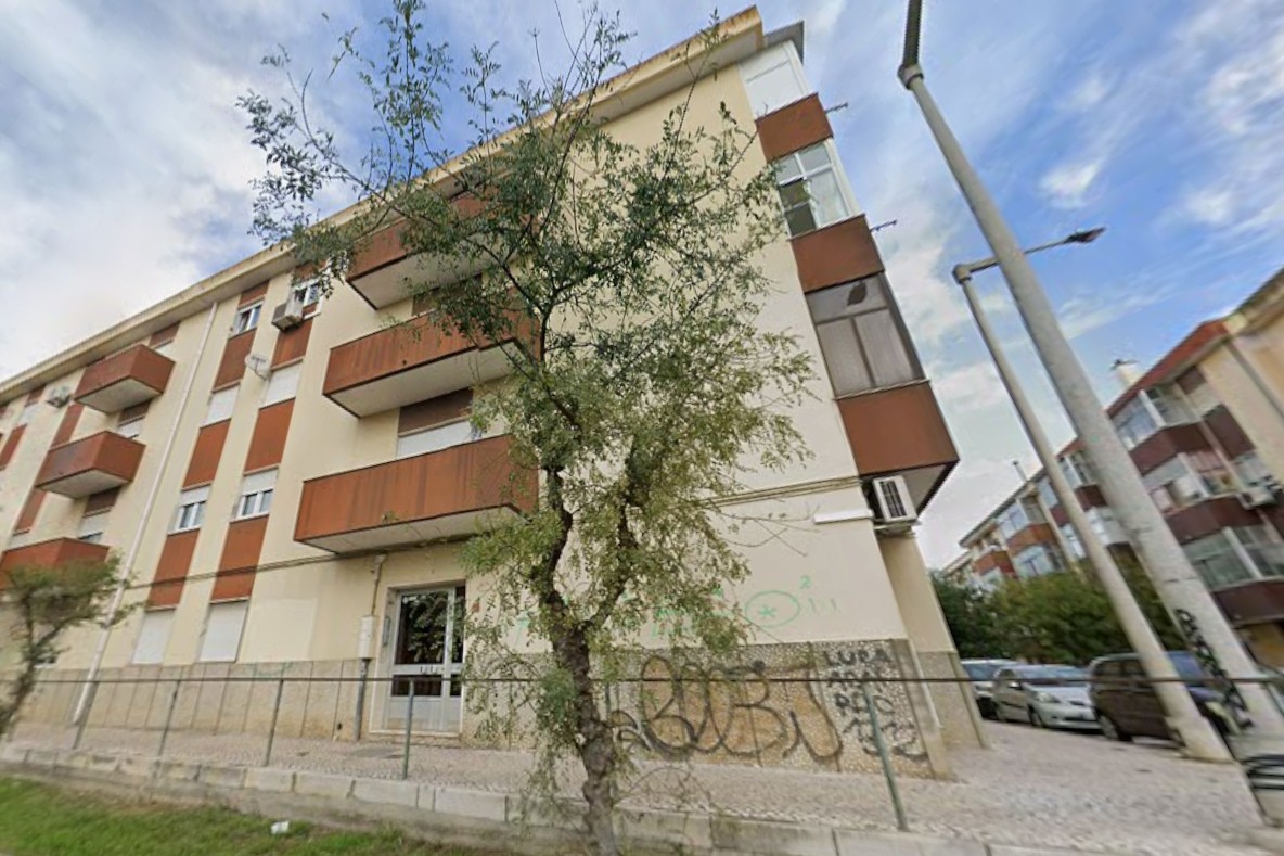 Apartamento T3 com Varanda e Arrecadação, no Centro do Pinhal Novo - Image 20