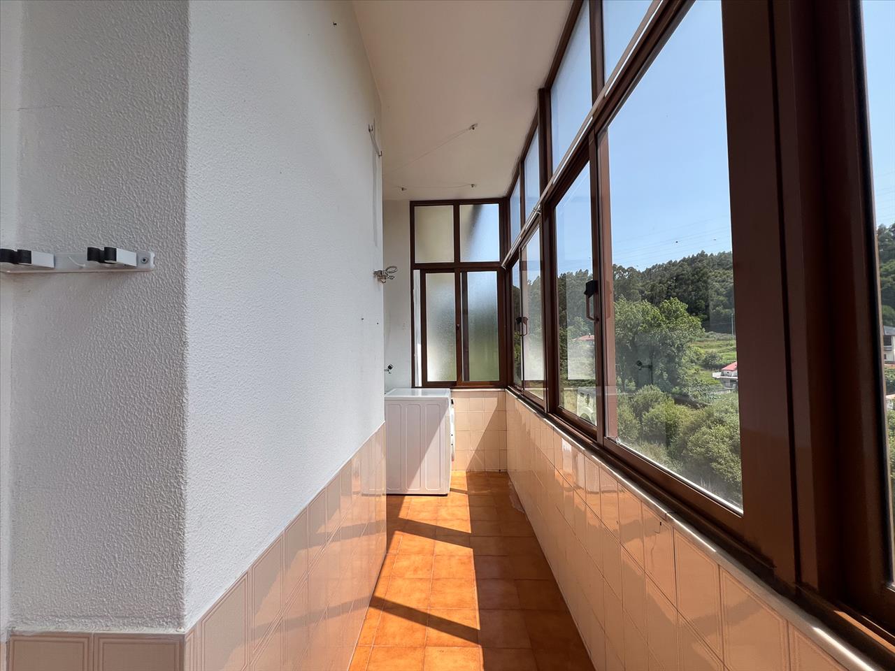 Apartamento T3 com uma área total de 241 m2 - Image 10