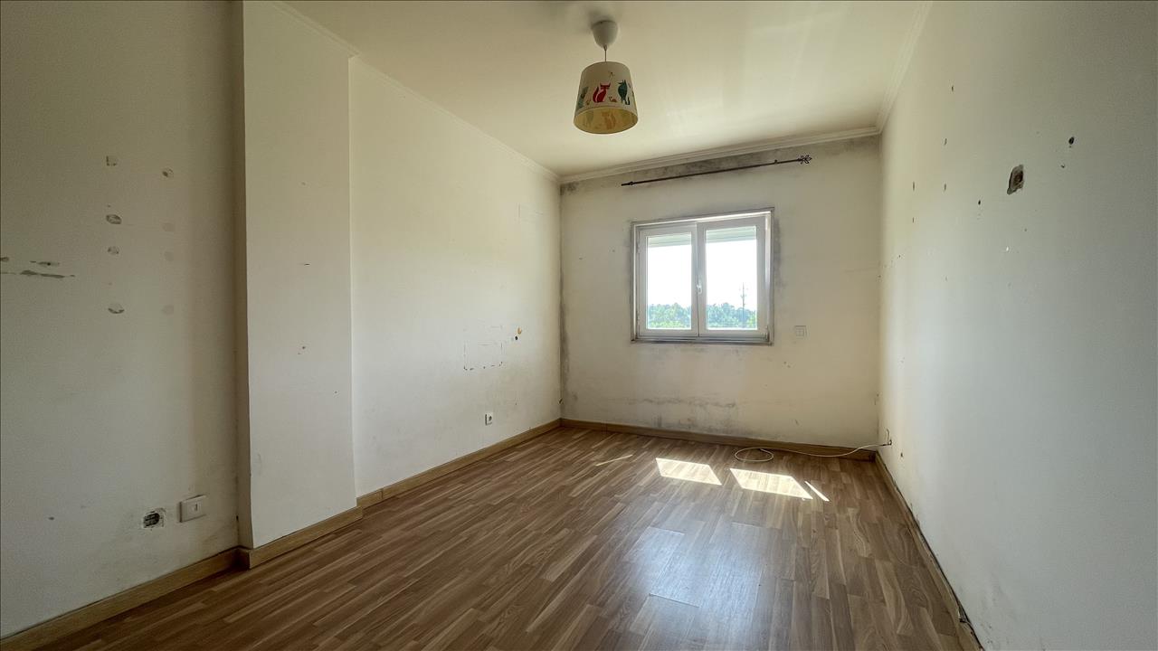 Apartamento T2, com parqueamento, em Brejos de Azeitão - Image 12