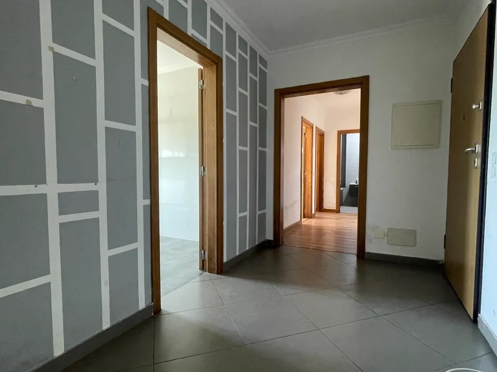 Apartamento T2, com parqueamento, em Brejos de Azeitão - Image 4