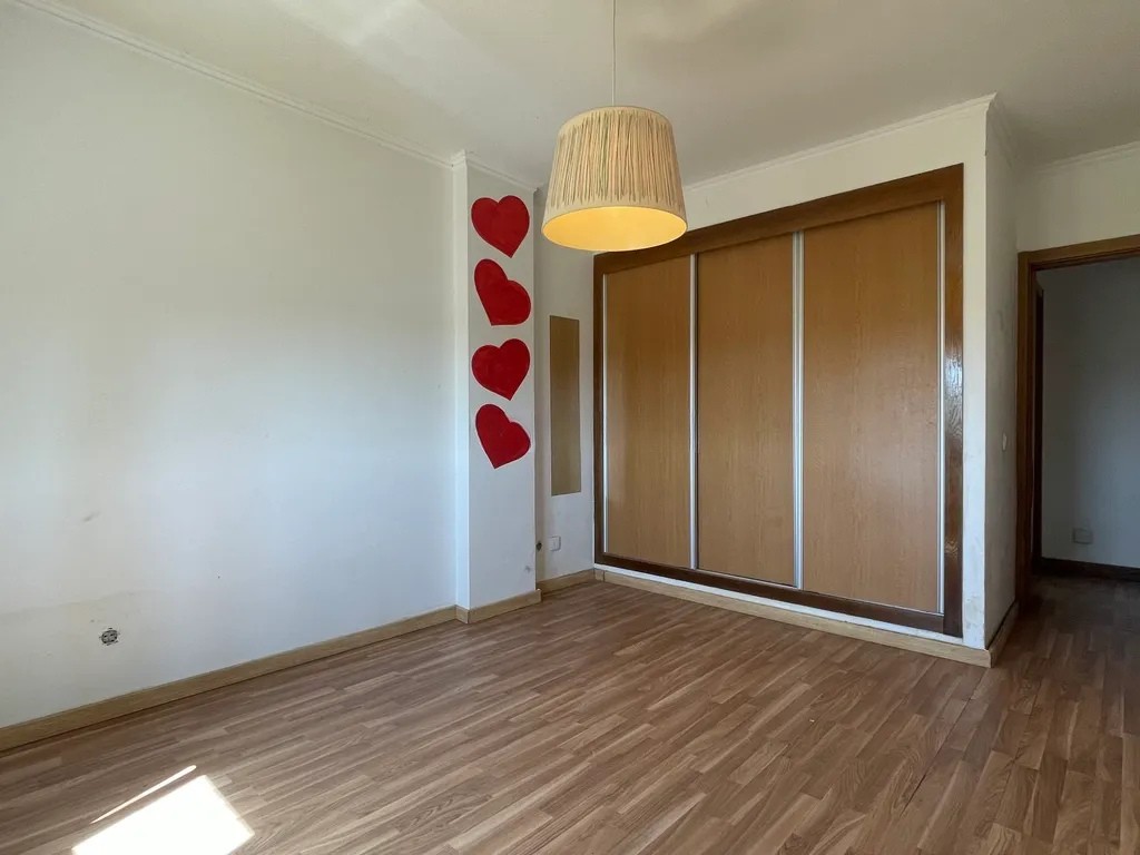 Apartamento T2, com parqueamento, em Brejos de Azeitão - Image 13